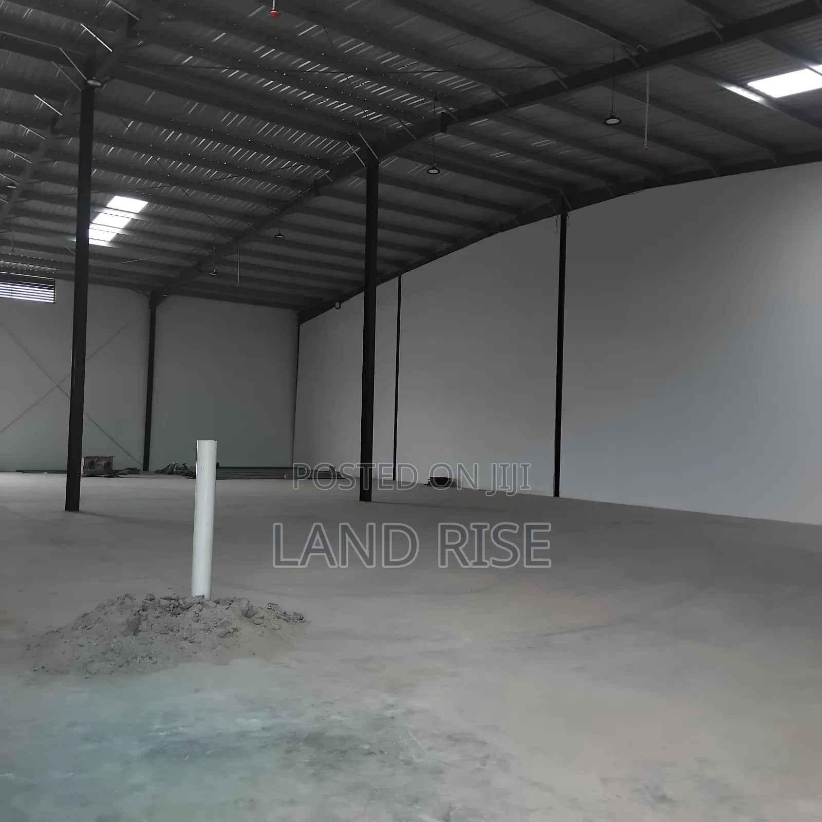 580 SQM Warehouse for Rent in Tabata