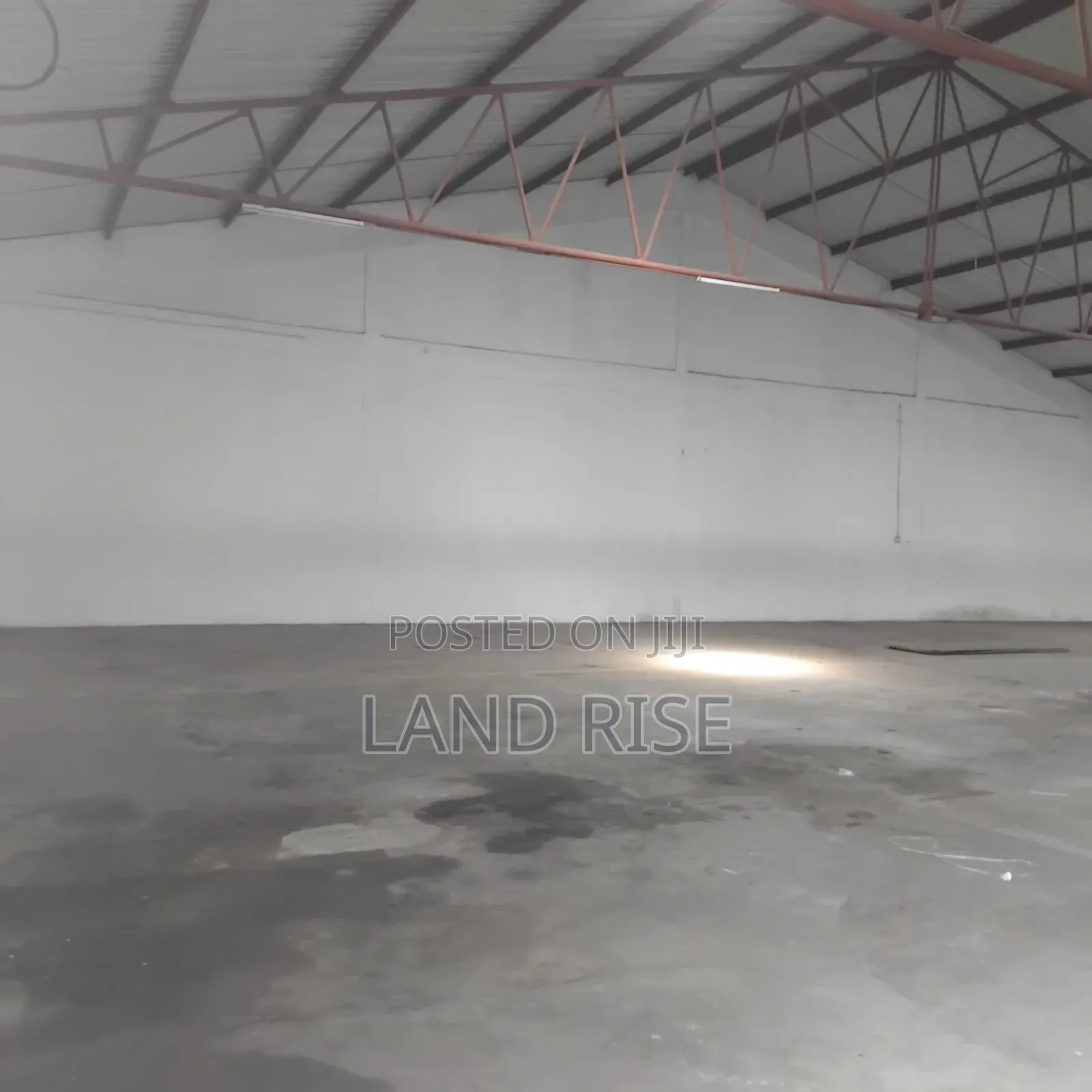 420 Godown / Warehouse in Mandela Road in Tabata