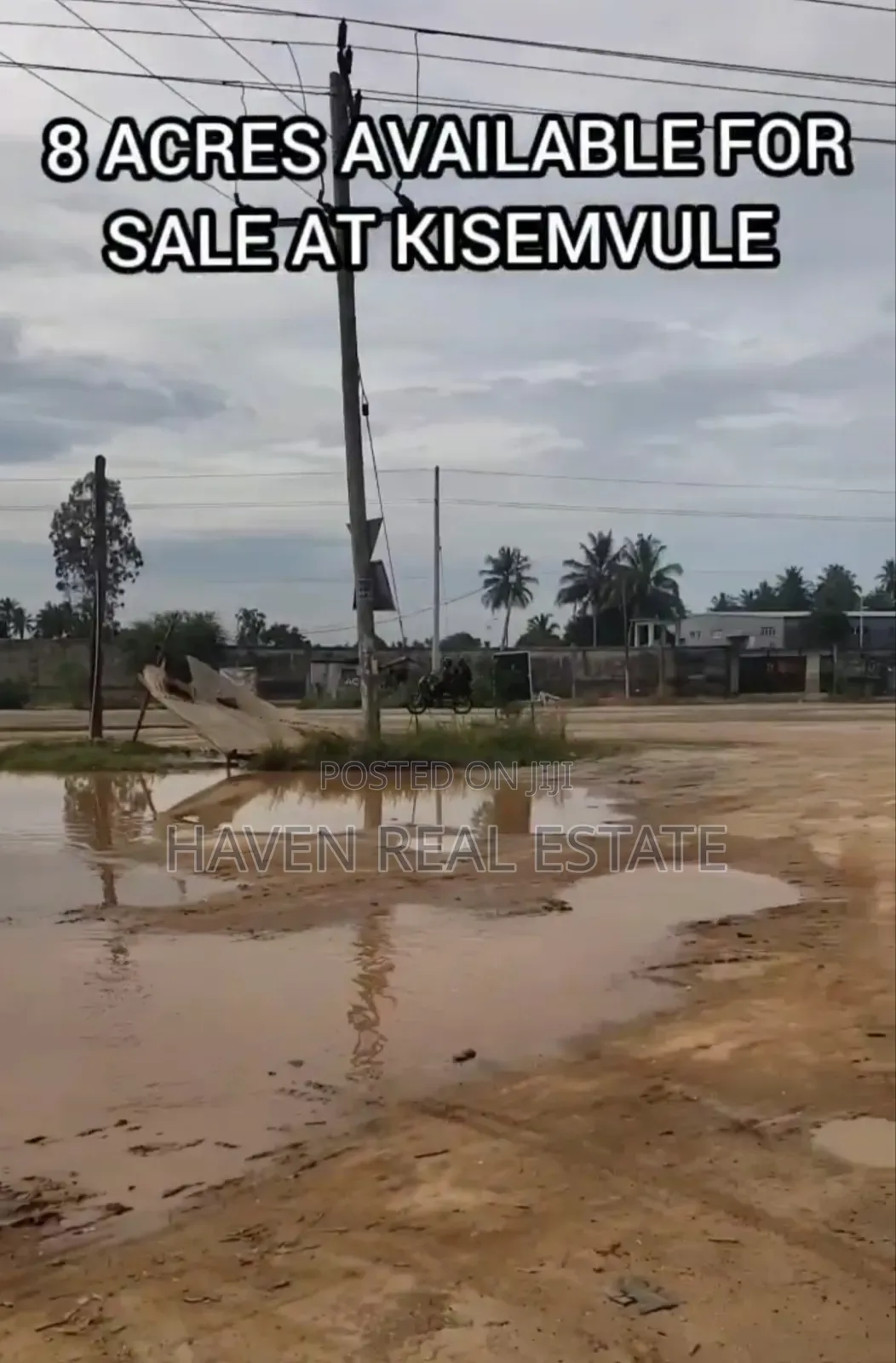 8 Acres Main Road Zinauzwa Kisemvule in Mbagala