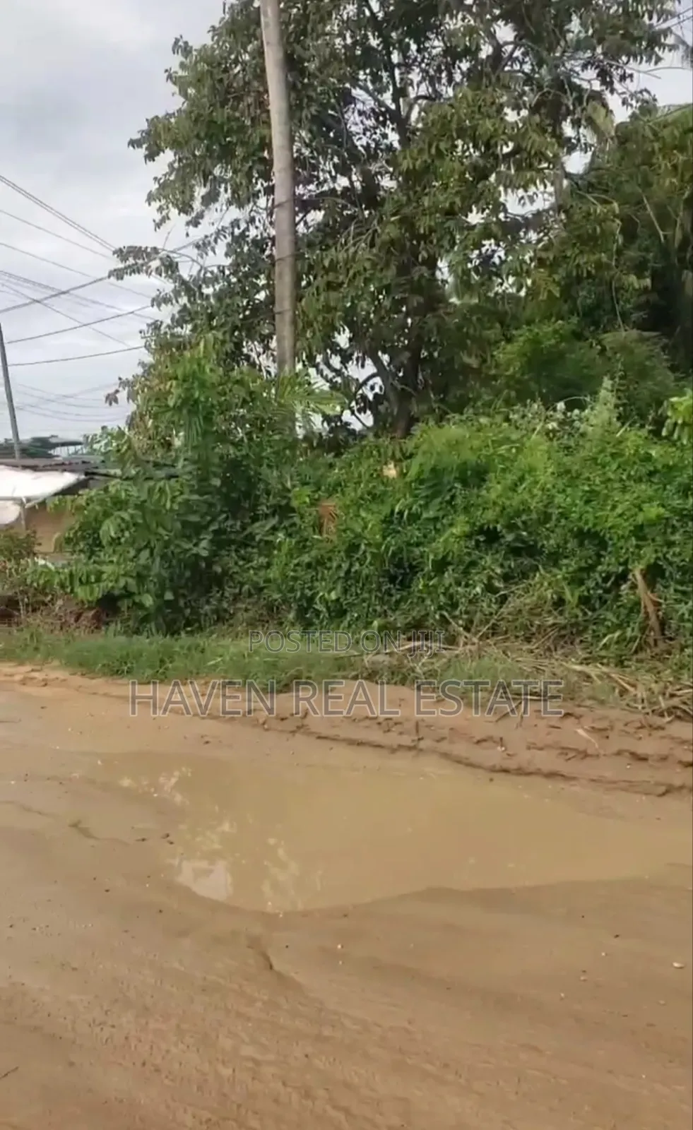 8 Acres Main Road Zinauzwa Kisemvule in Mbagala