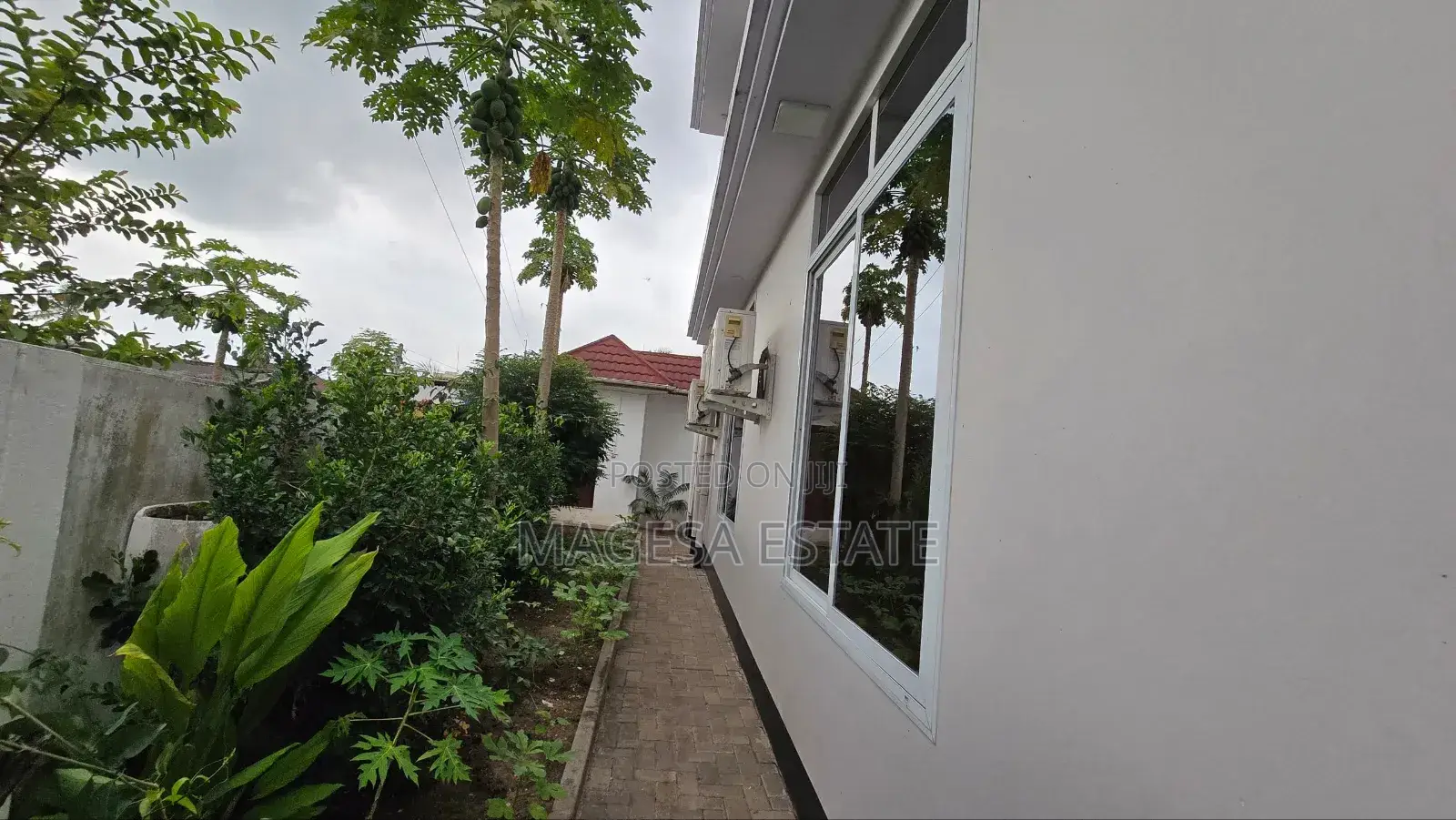 Furnished 5bdrm House in Mikocheni for sale in Mikocheni