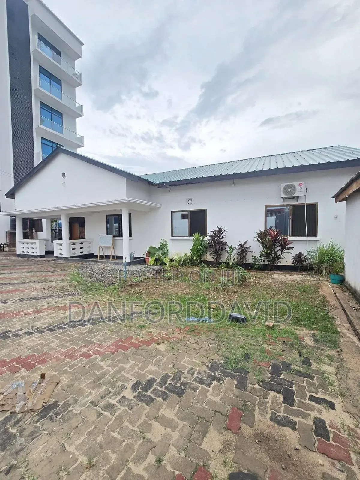 3bdrm Apartment in Kahwa Real Estate, Mikocheni for rent in Mikocheni