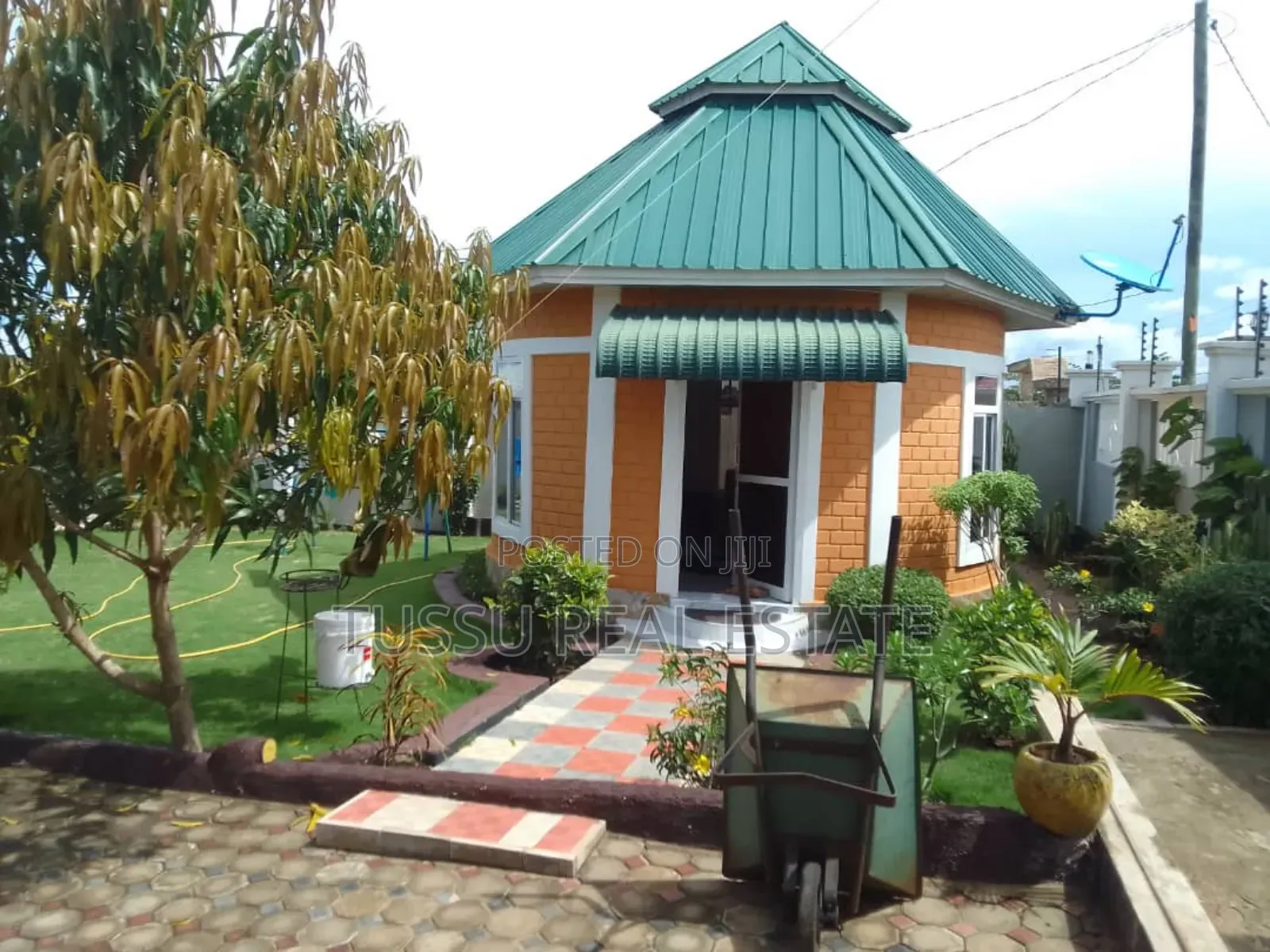 5bdrm House in Mabwepande, Kinondoni for sale in Kinondoni
