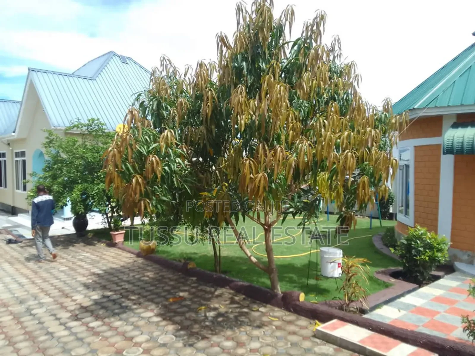 5bdrm House in Mabwepande, Kinondoni for sale in Kinondoni