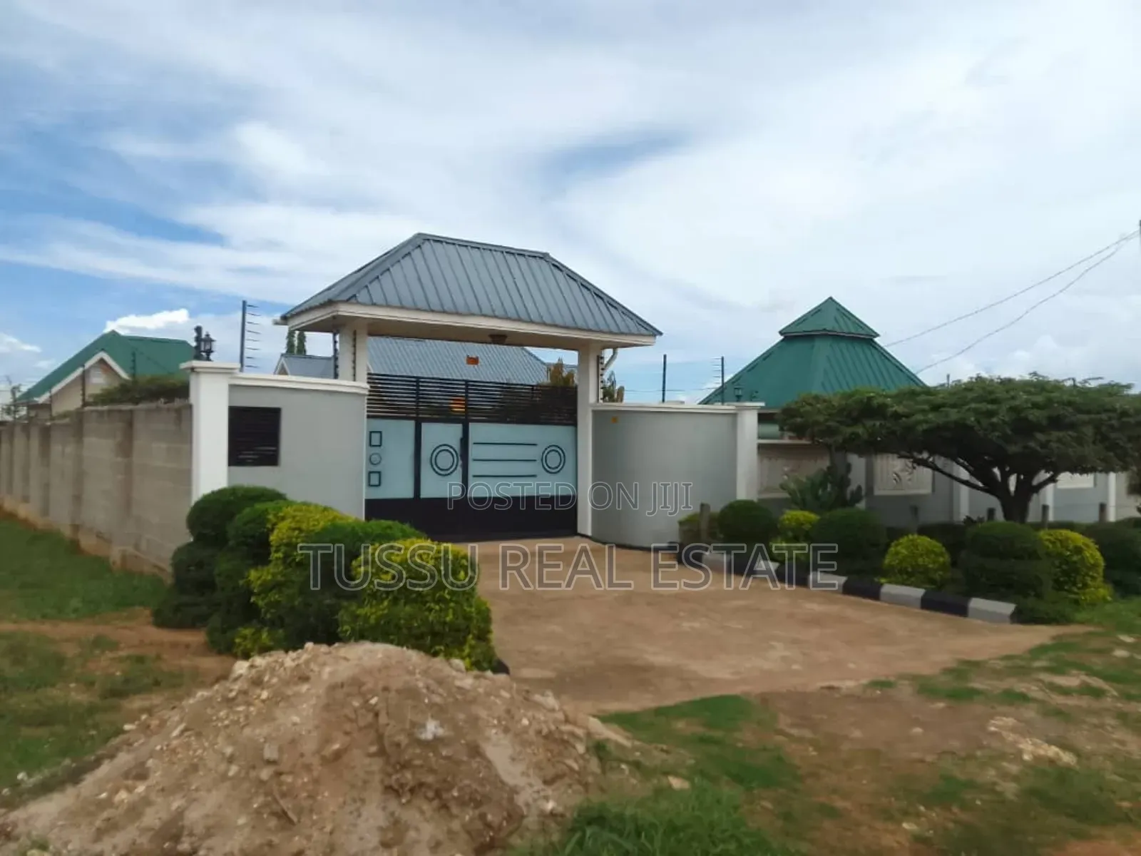 5bdrm House in Mabwepande, Kinondoni for sale in Kinondoni