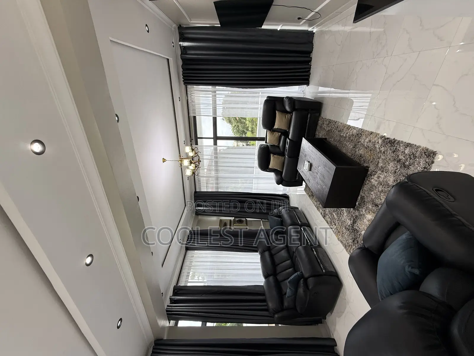 Furnished 2bdrm Apartment in Coolest Estate, Oyster Bay for rent in Oyster Bay