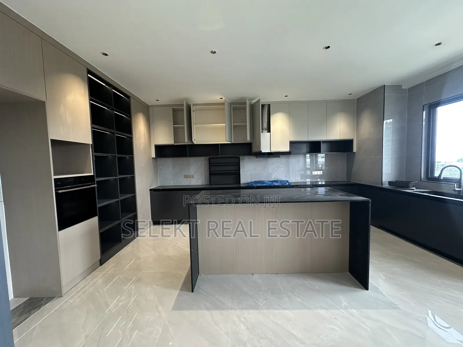 Furnished 4bdrm Penthouse in Masaki for rent in Masaki