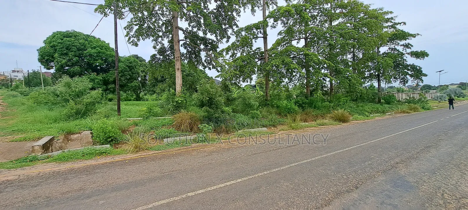 Kiwanja Kinauzwa Kilimahewa Mbweni in Mbweni