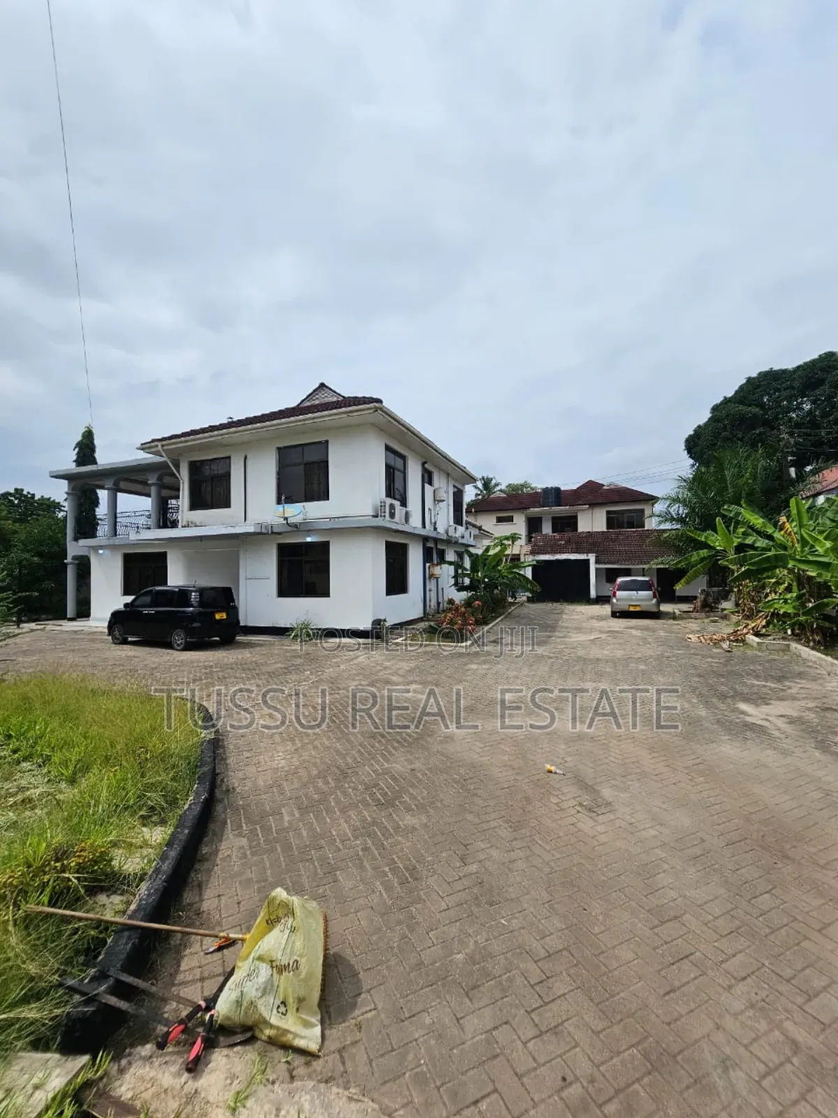 Mini Flat in Mikochen, Mikocheni for sale in Mikocheni
