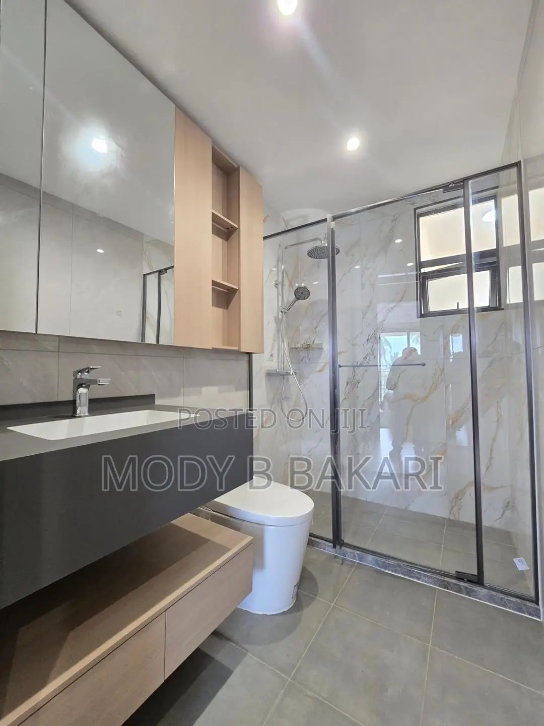 Furnished 3bdrm Apartment in Msasani for sale in Msasani