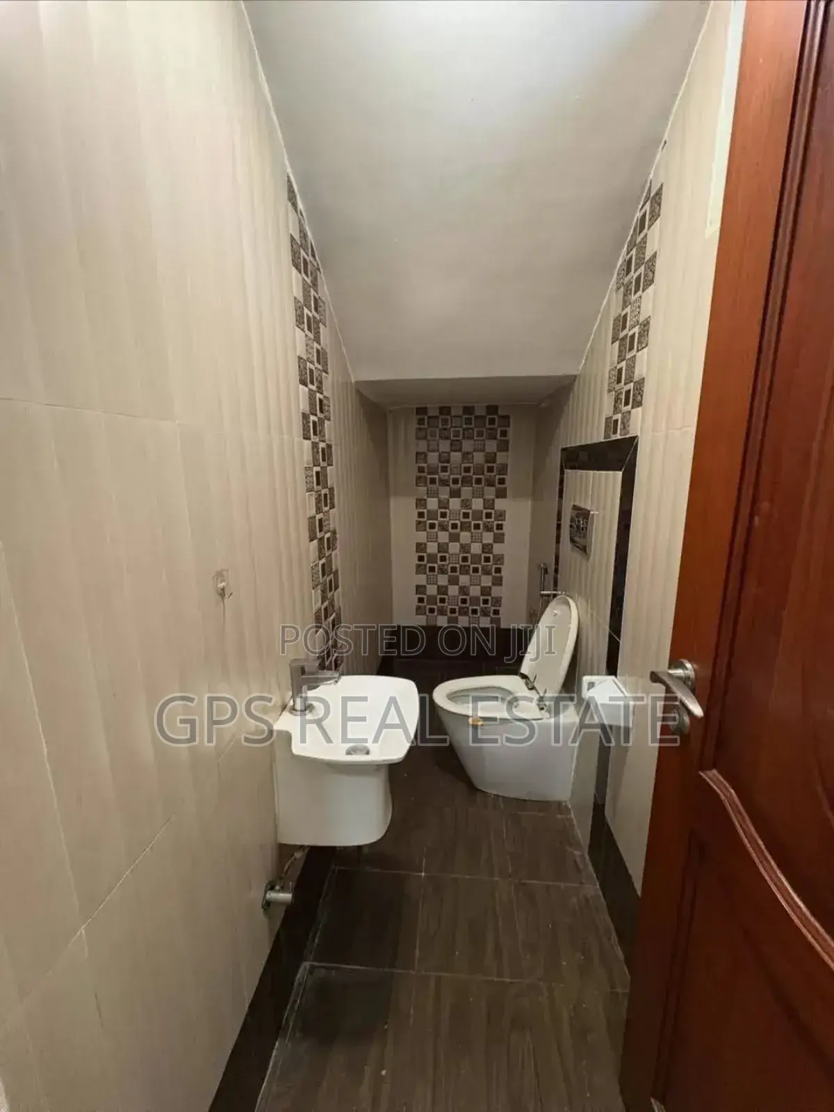 Furnished 3bdrm Villa in Ada Estate for rent in Ada Estate