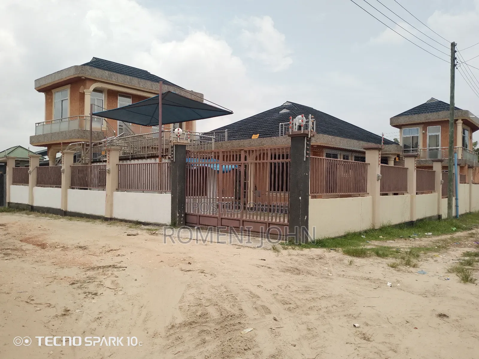12bdrm House in Tanzania Daresalaam, Ilala for sale in Ilala