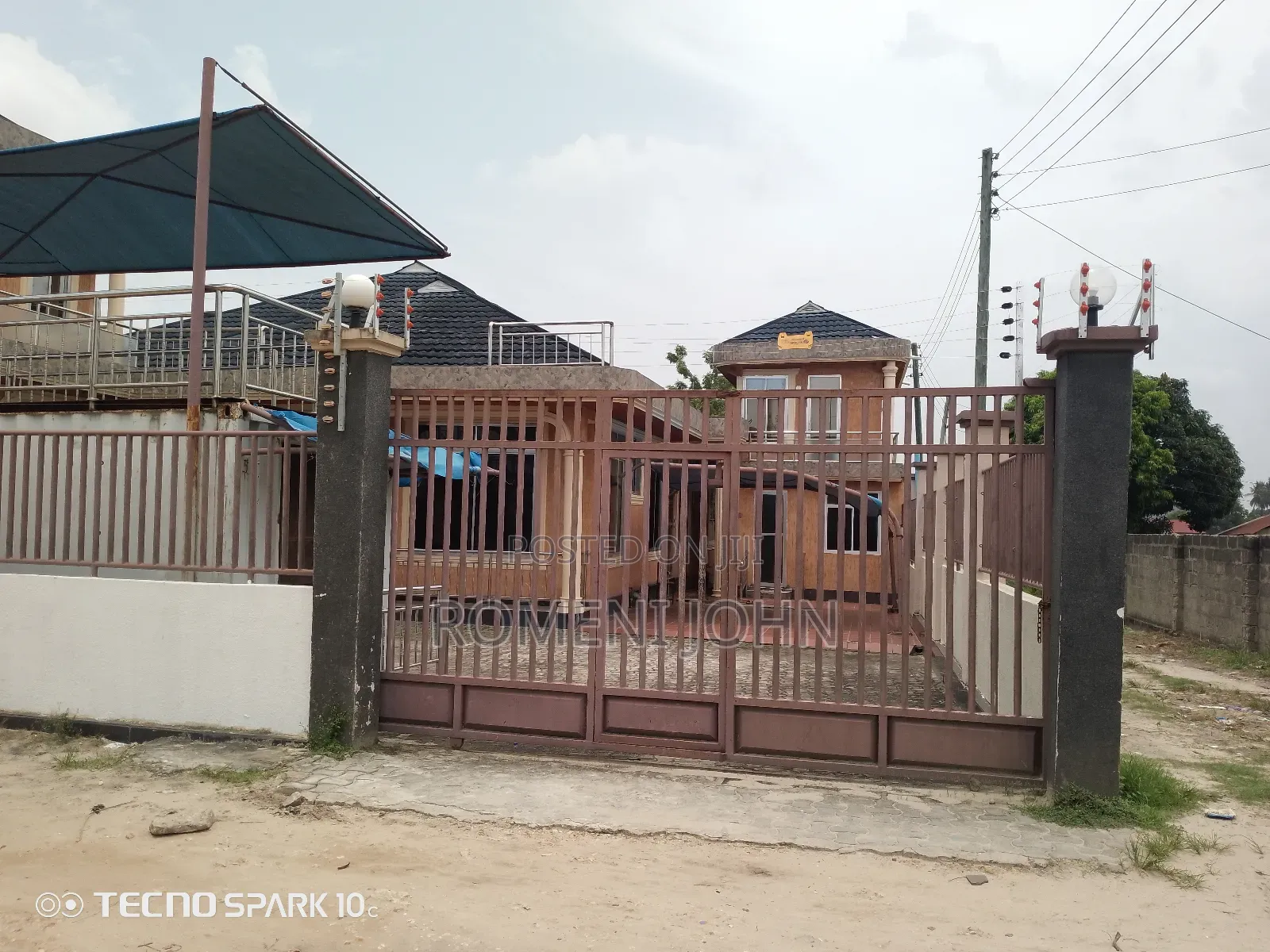 12bdrm House in Tanzania Daresalaam, Ilala for sale in Ilala