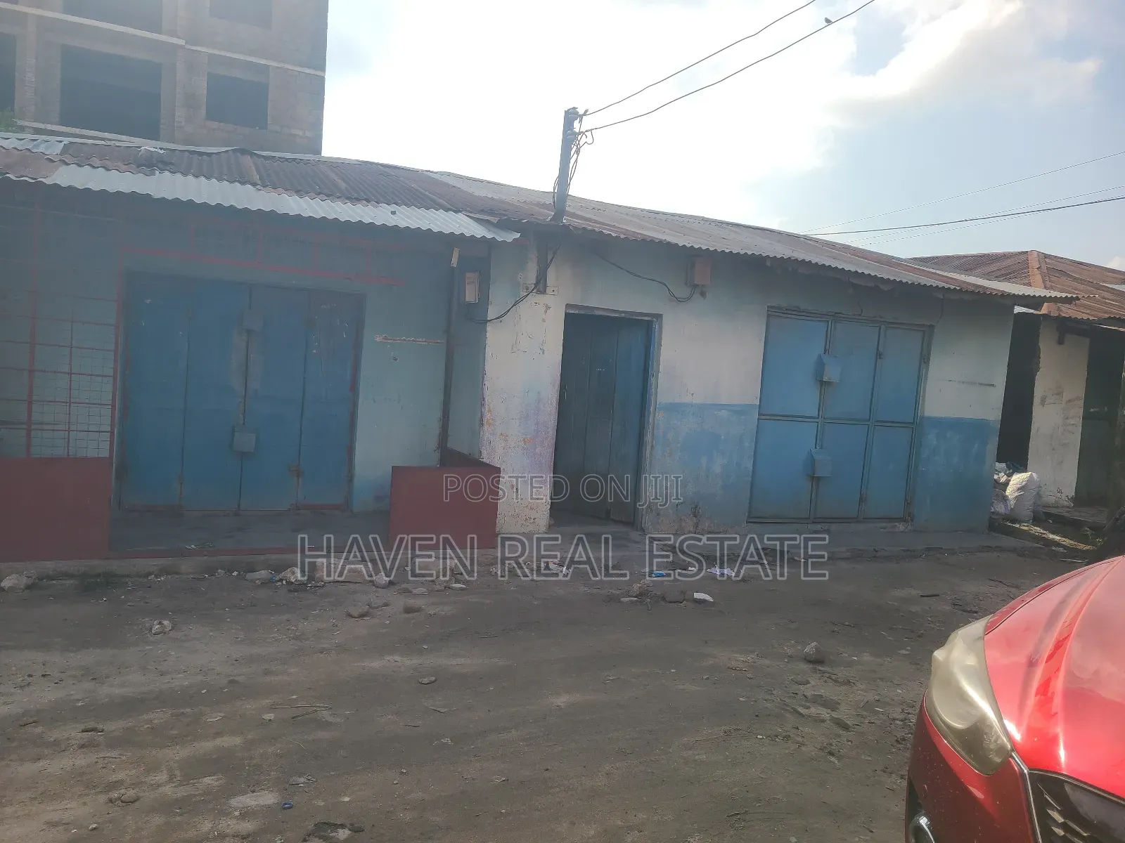 Kiwanja Kinauzwa Mtoni Kwa Azizi Ally in Mtoni