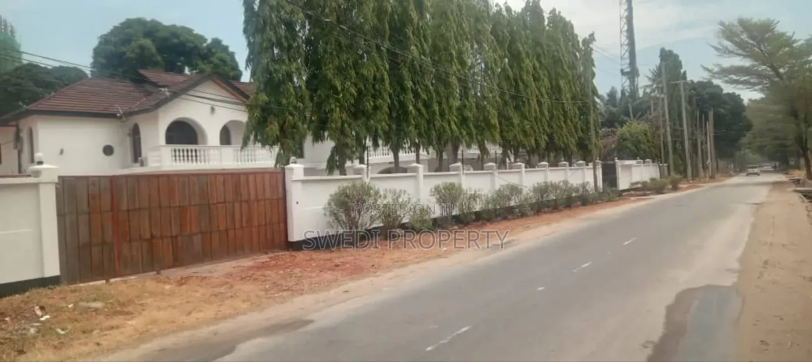 14bdrm Bungalow in Swedi Property, Mikocheni for rent in Mikocheni