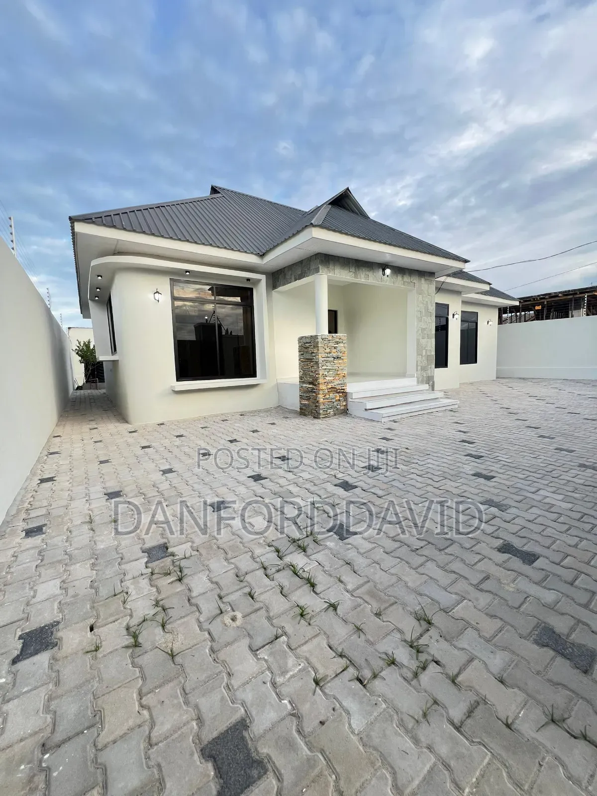 3bdrm House in Kahwa Real Estste, Mbweni for sale in Mbweni
