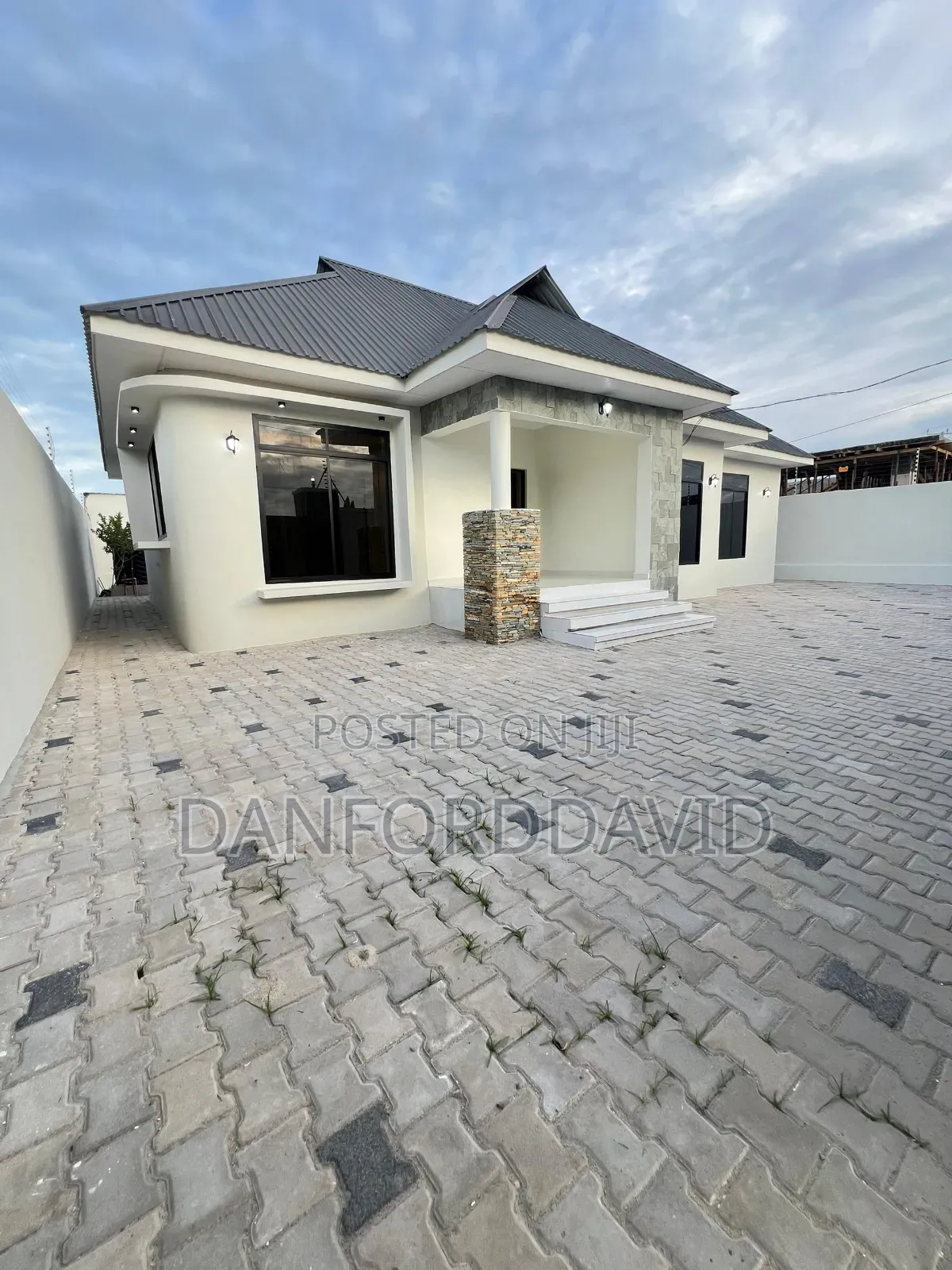 3bdrm House in Kahwa Real Estste, Mbweni for sale in Mbweni