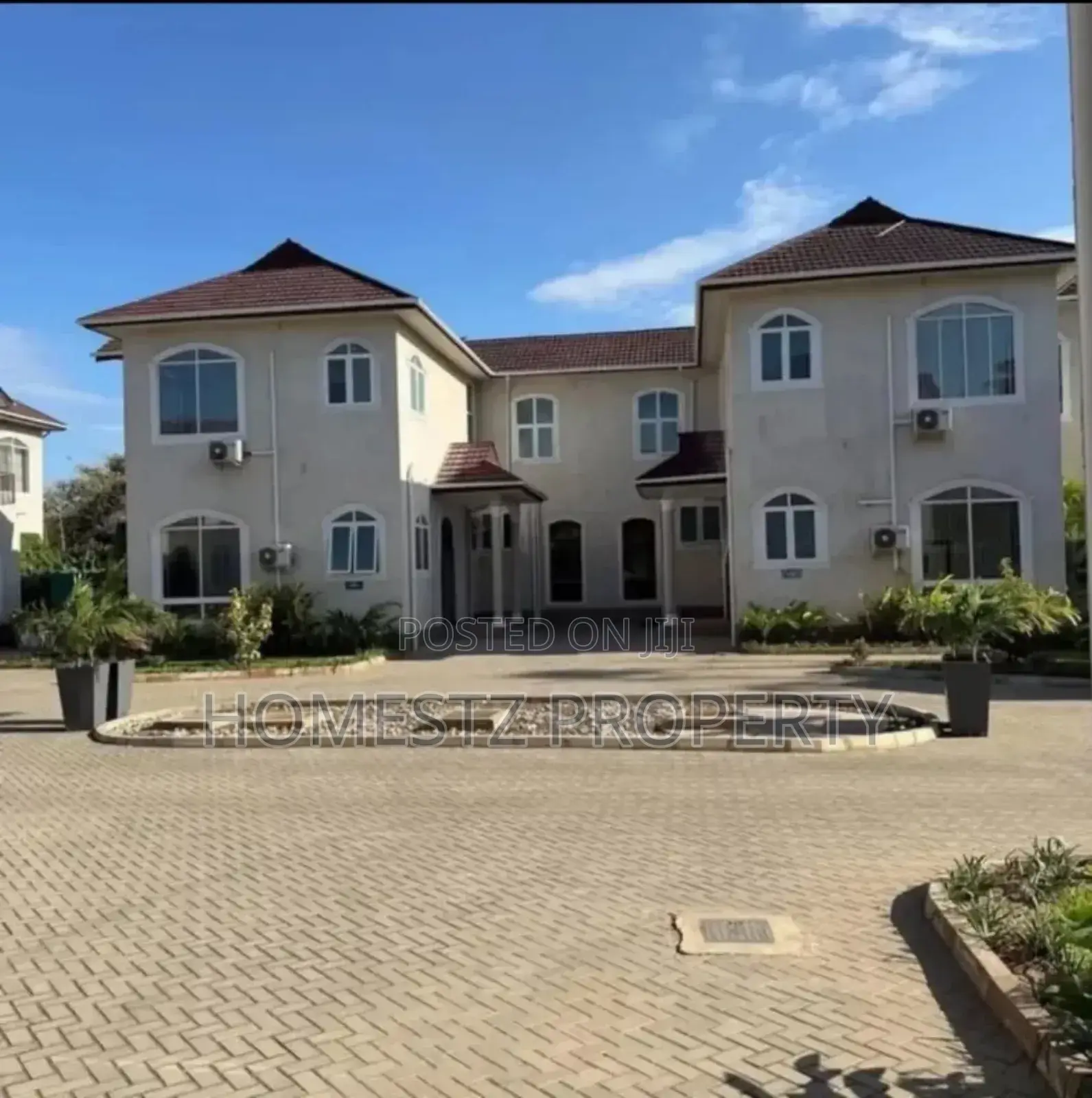 4bdrm Villa in Osterbay, Kinondoni for sale in Kinondoni