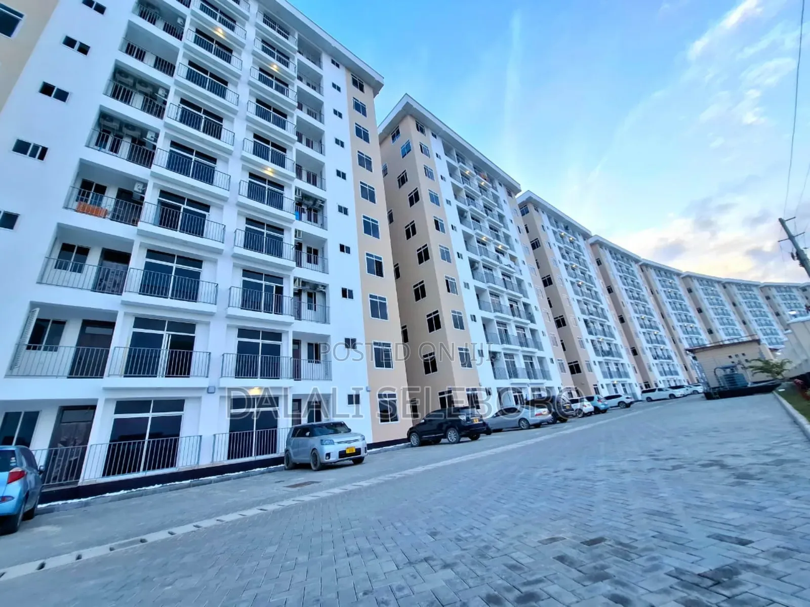 3bdrm Apartment in Kawe for sale in Kawe