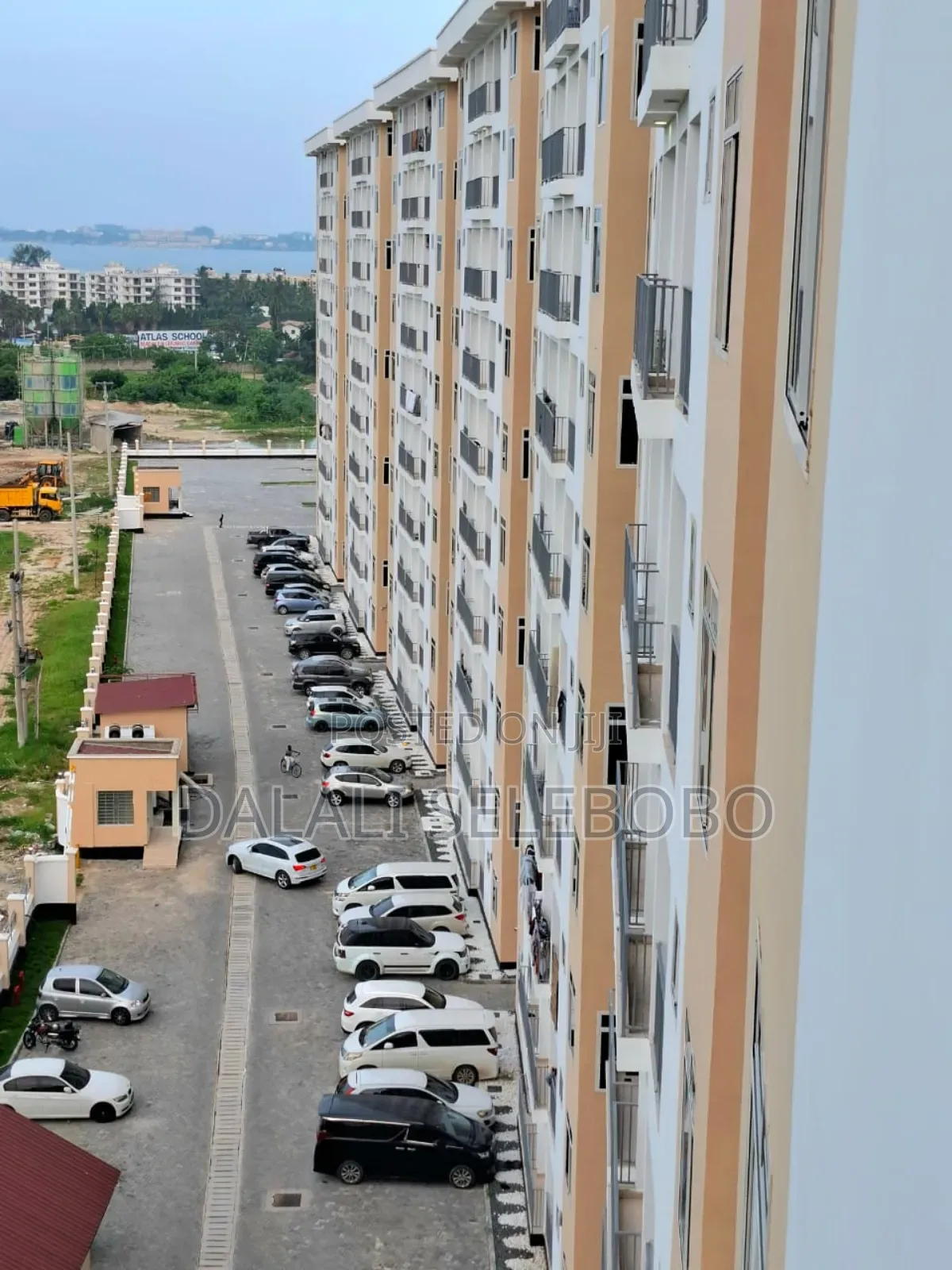 3bdrm Apartment in Kawe for sale in Kawe
