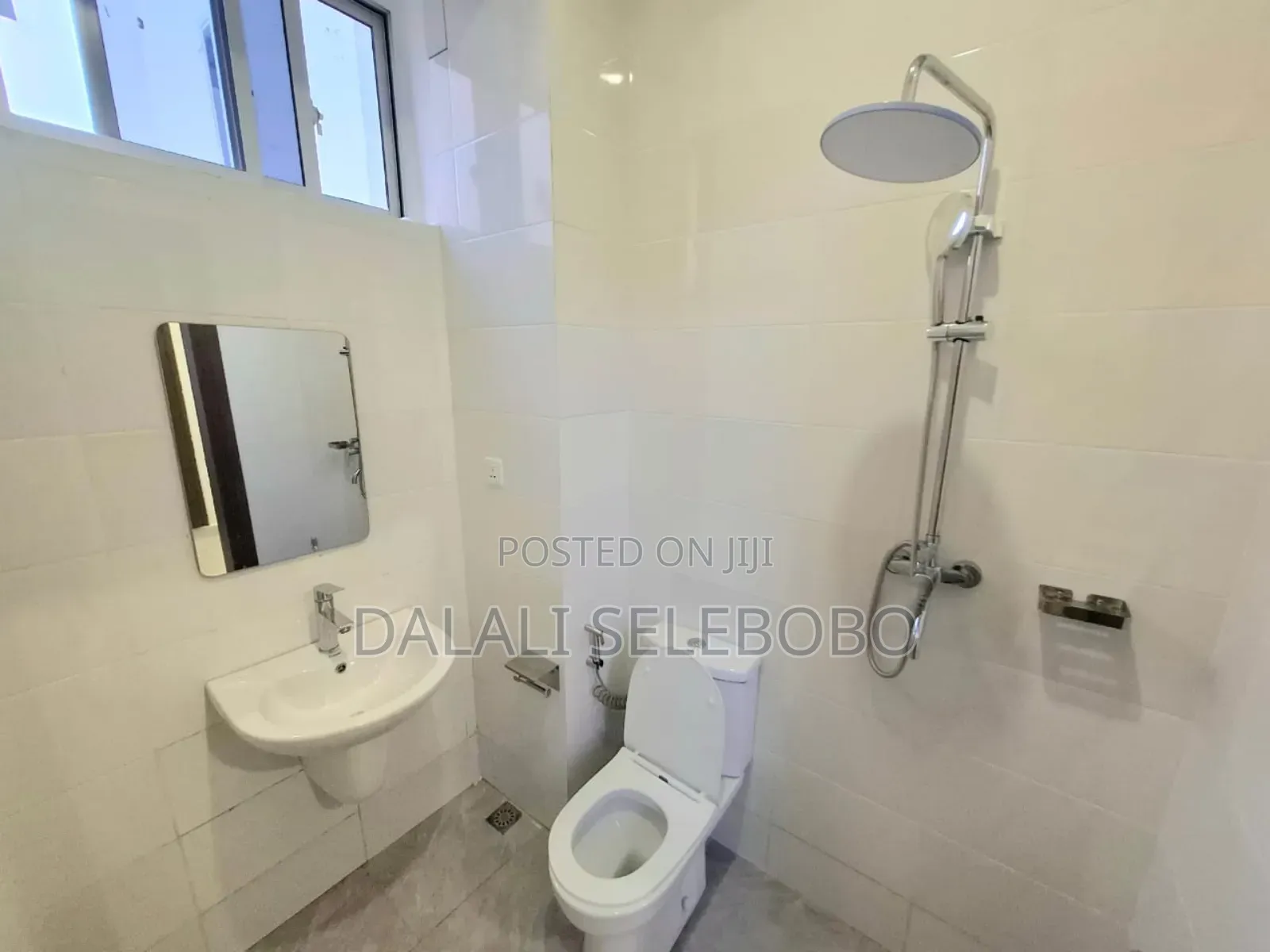 3bdrm Apartment in Kawe for sale in Kawe