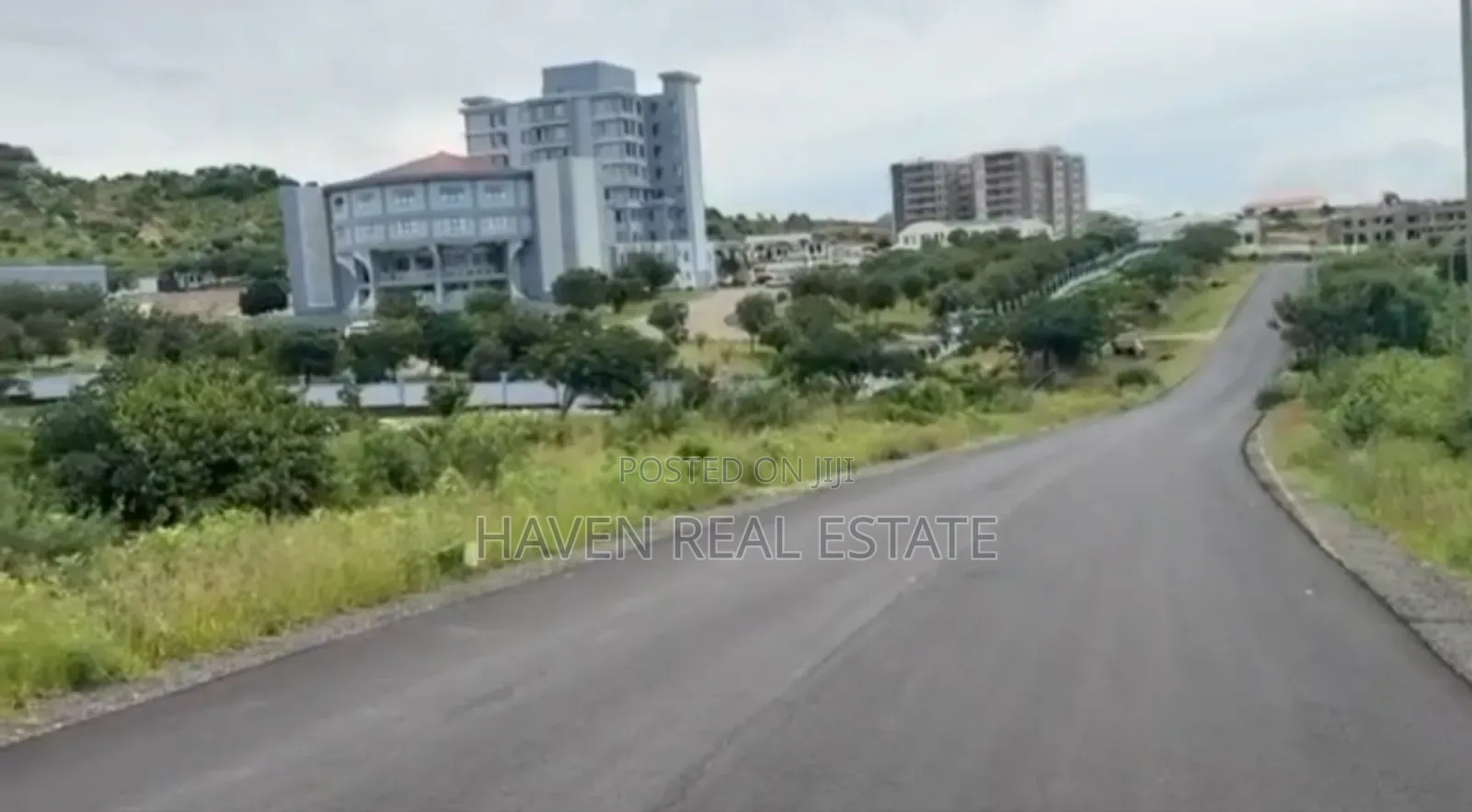 *A Very Prime Commercial Plot Inauzwa Mjini Dodoma* in Membe