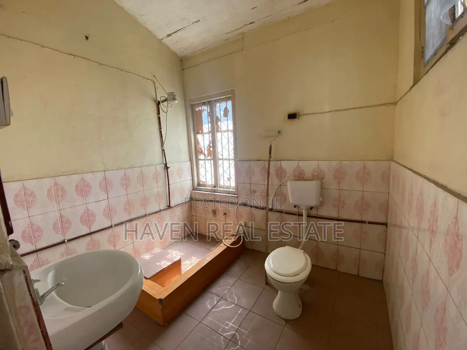4bdrm House in Central for sale in Central