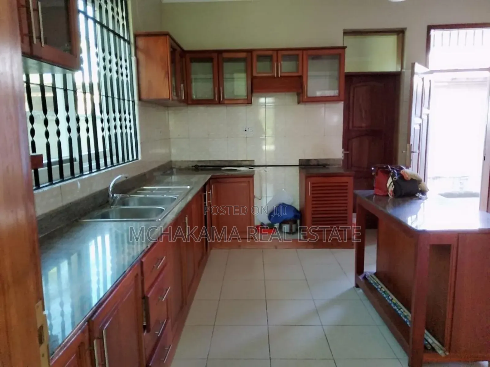 4bdrm Block of Flats in Mchakama Real Estate, Mbweni for sale in Mbweni