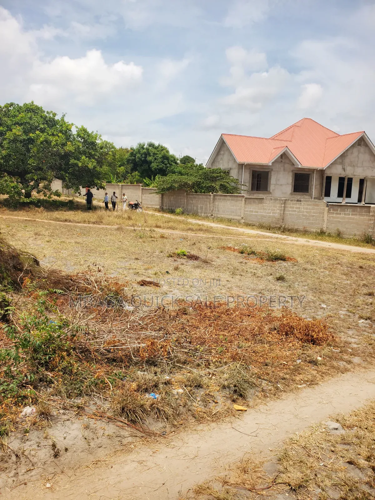 Plot for Sale Area SQM 2000 for Sale at Madale Msigani in Goba