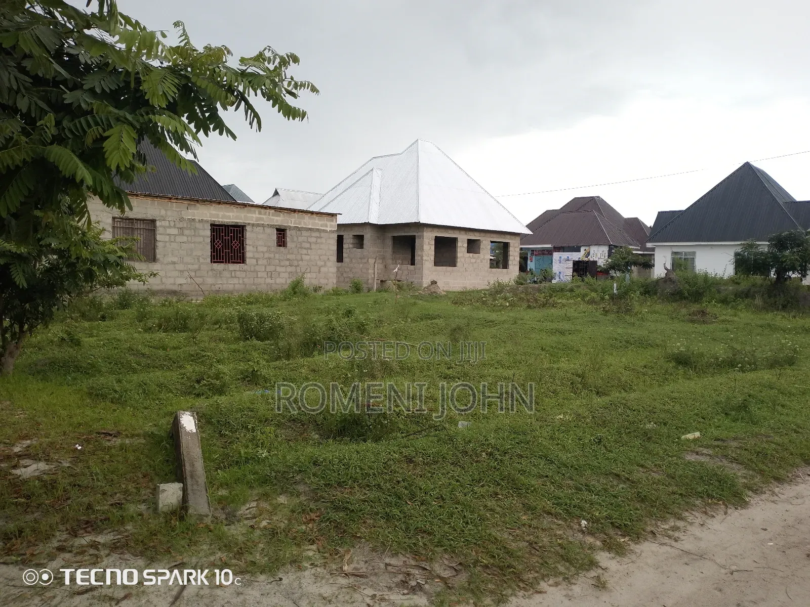 Kiwanja Mita 12 Kwa Mita 12 Kinauzwa Milioni 3.8 Majohe Viwege. in Ilala