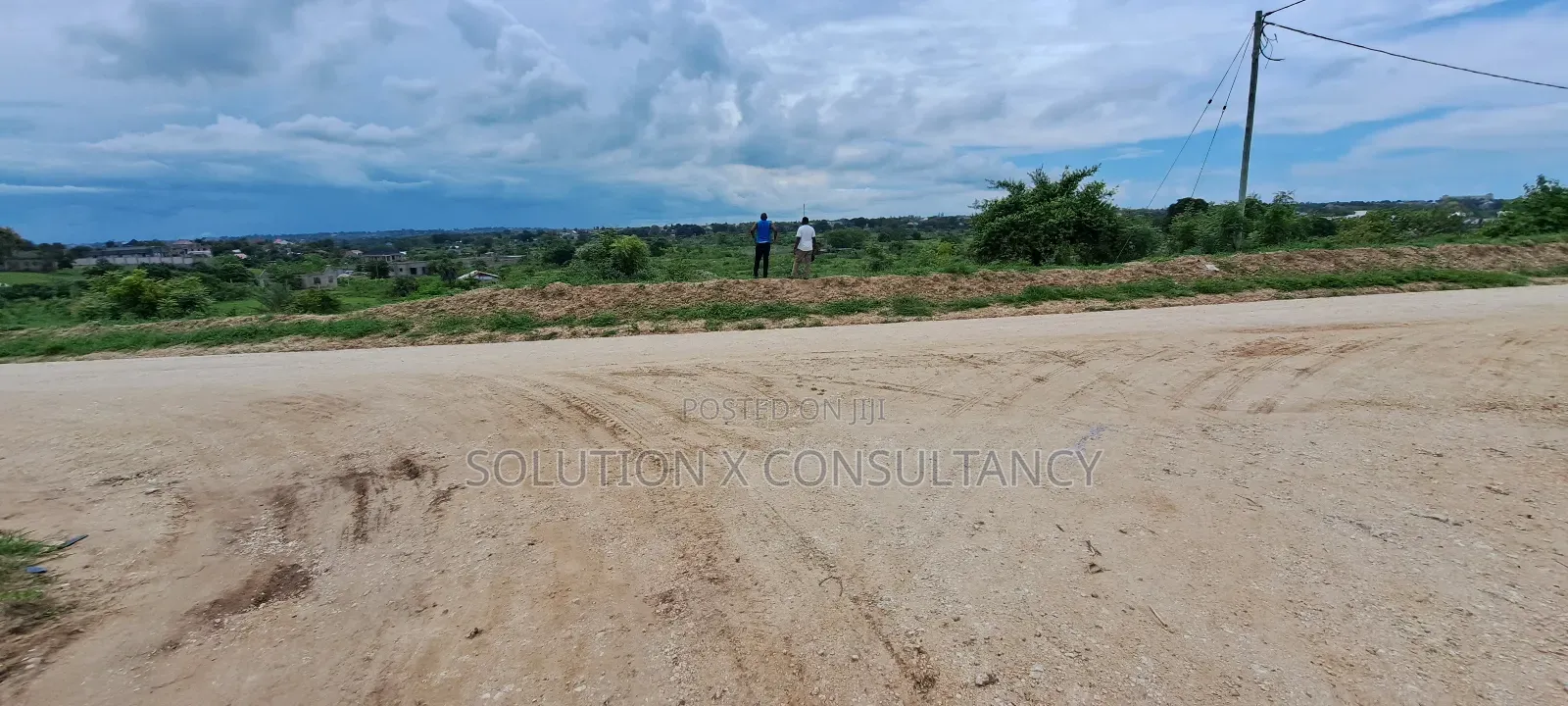 Kiwanja Kinauzwa Mbweni Mpiji Chapili Toka Barabara Kuu in Mbweni