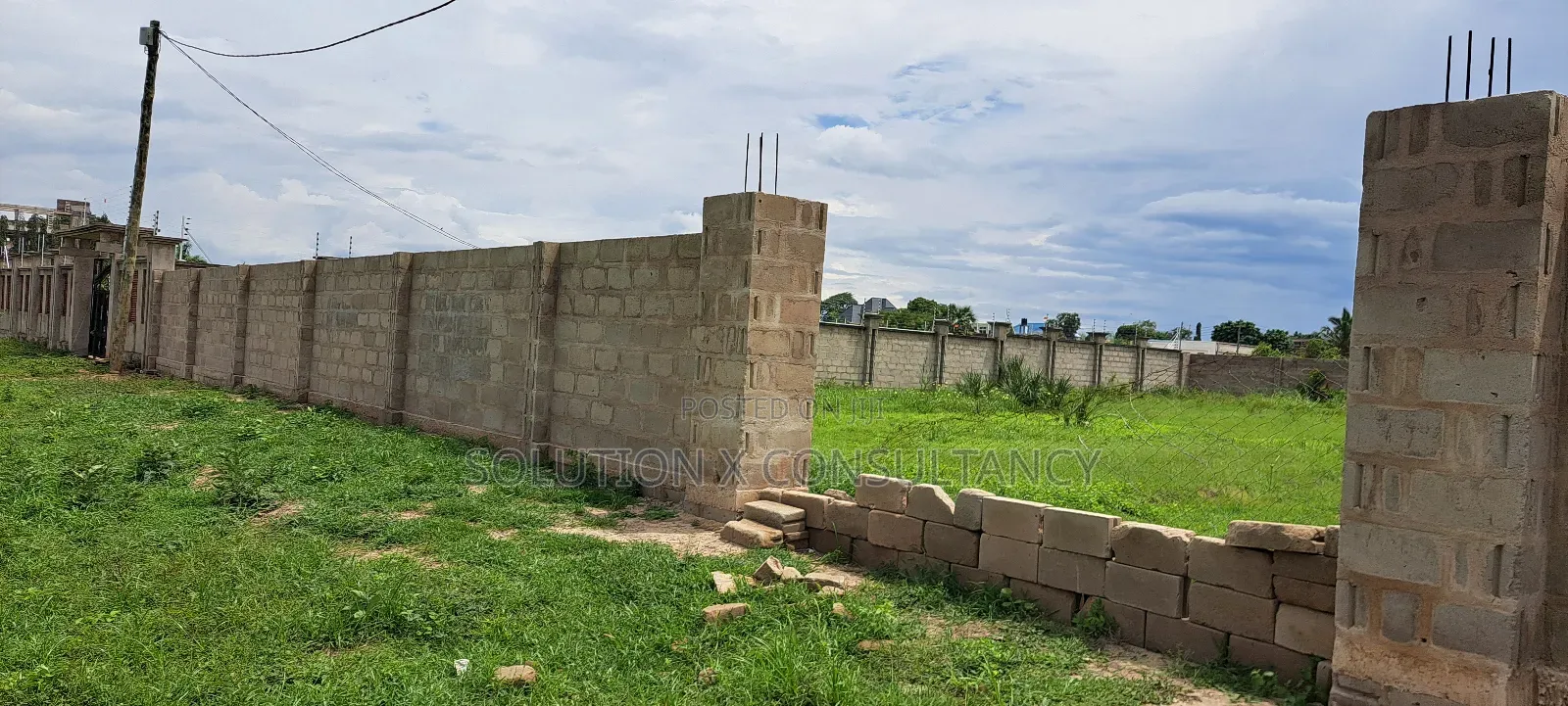 Kiwanja Kinauzwa Mbweni Mpiji Ndani Ya Fence in Mbweni