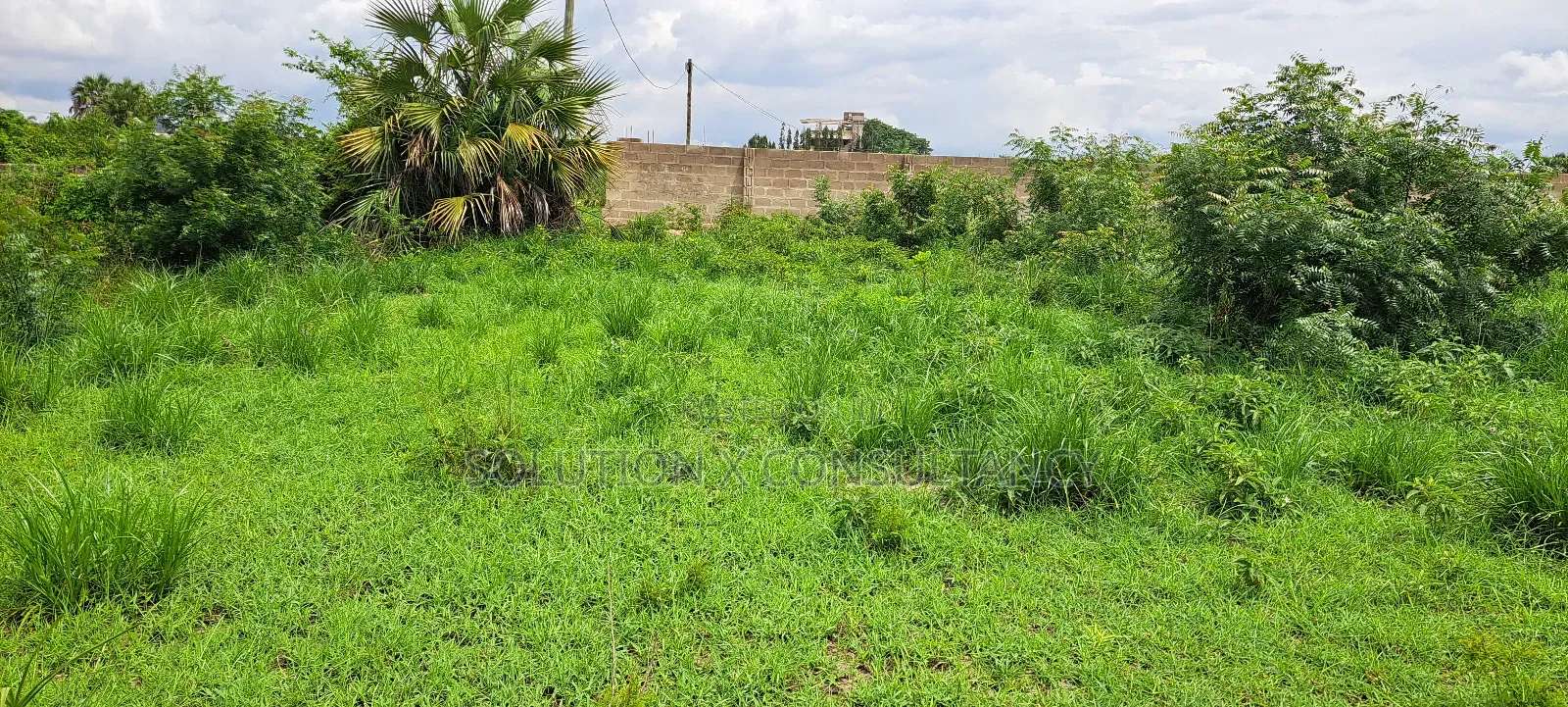 Kiwanja Kinauzwa Mbweni Mpiji Kuzuri in Mbweni