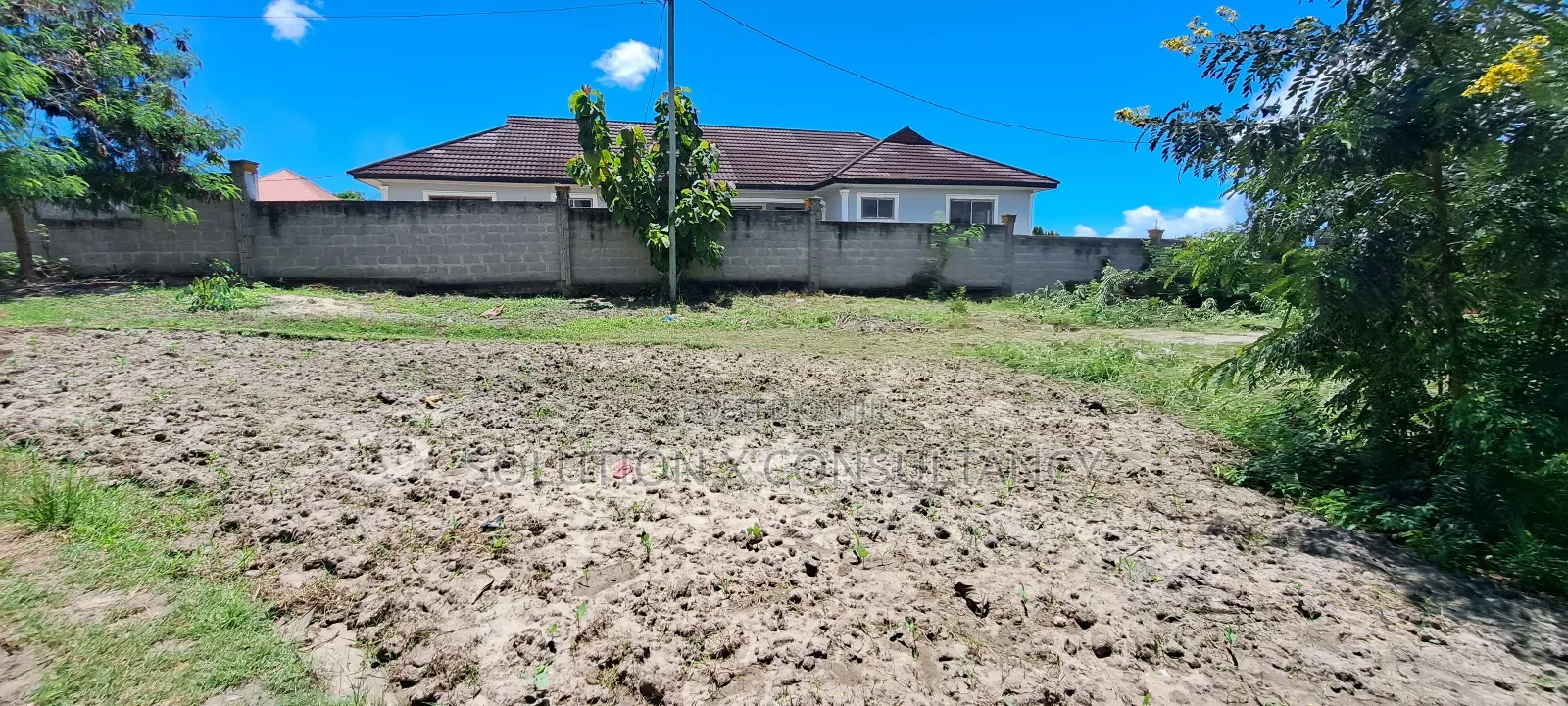 Kiwanja Kinauzwa Tegeta Madale in Kunduchi