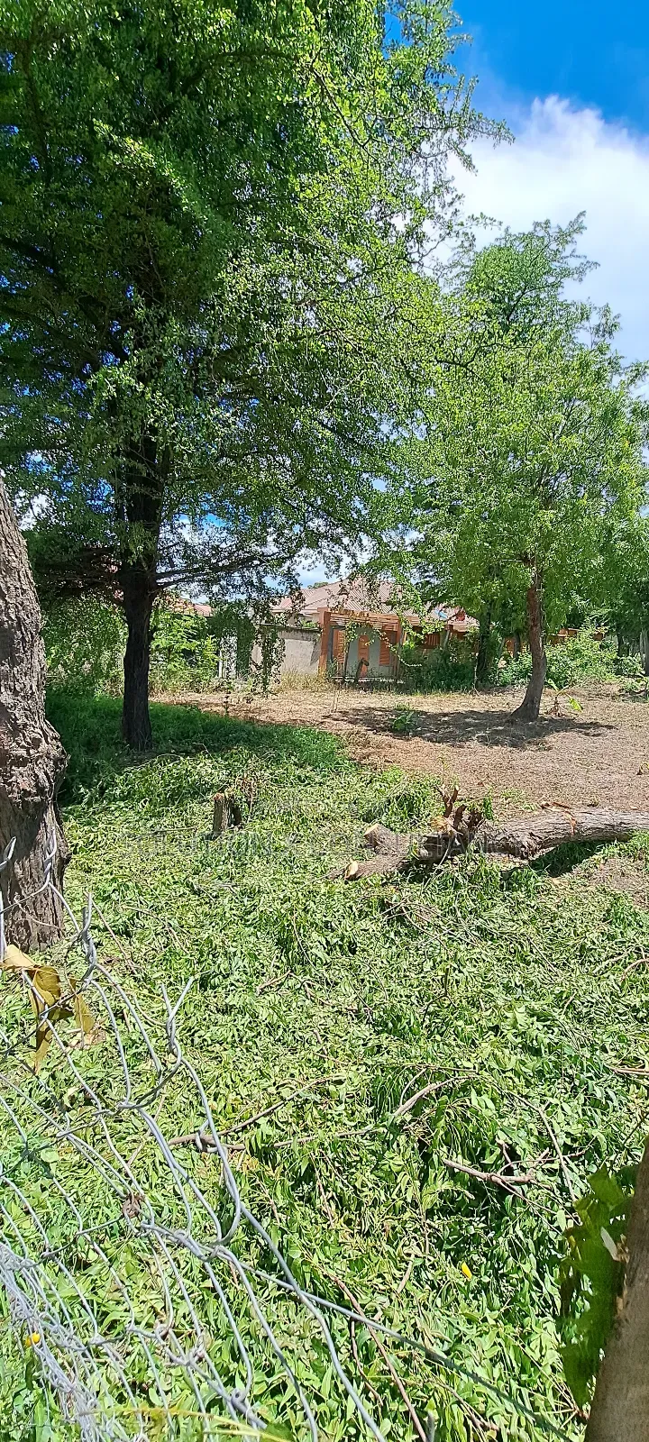 Kiwanja Kinauzwa Tegeta Madale Nyuma Ya Polisi in Kunduchi