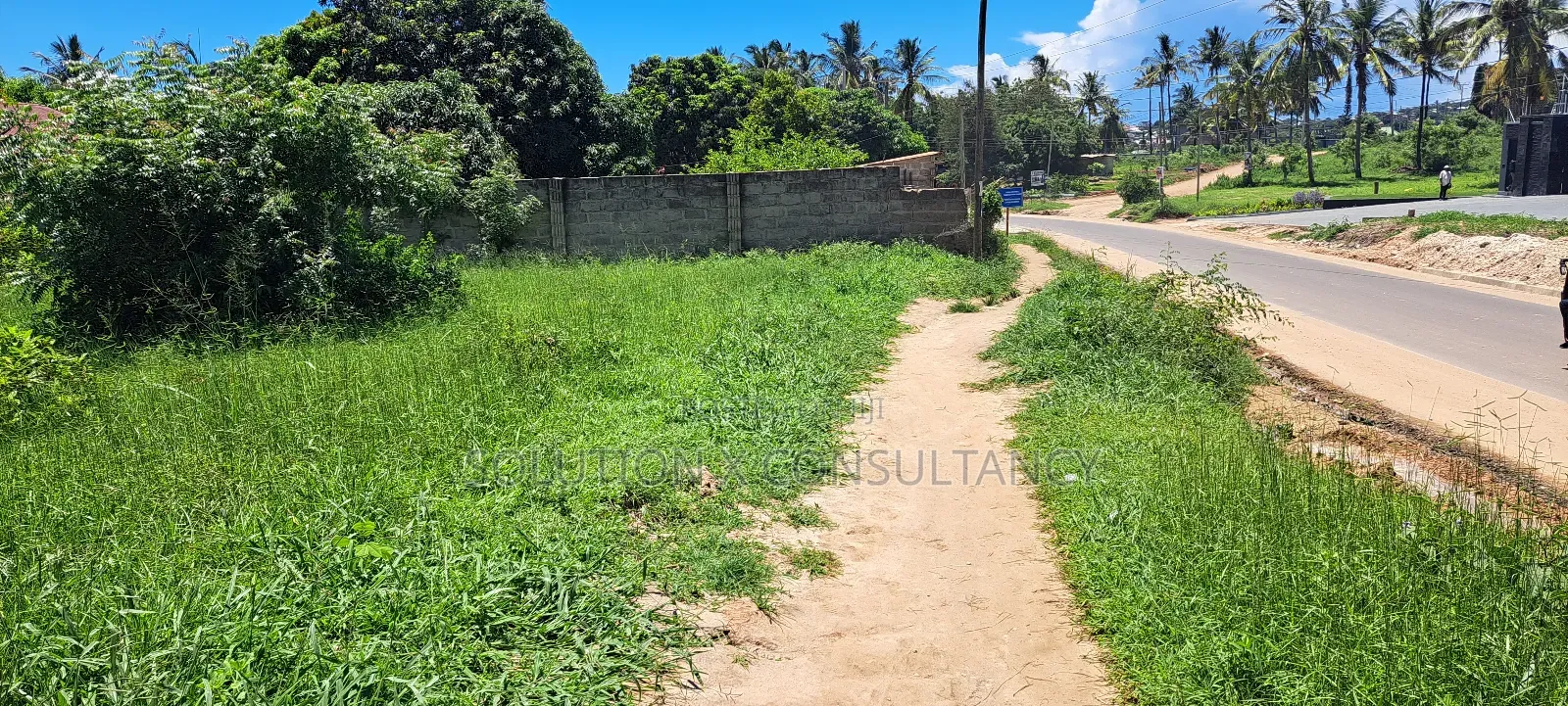 Kiwanja Kinauzwa Mivumoni Kimeshika Lami in Kunduchi