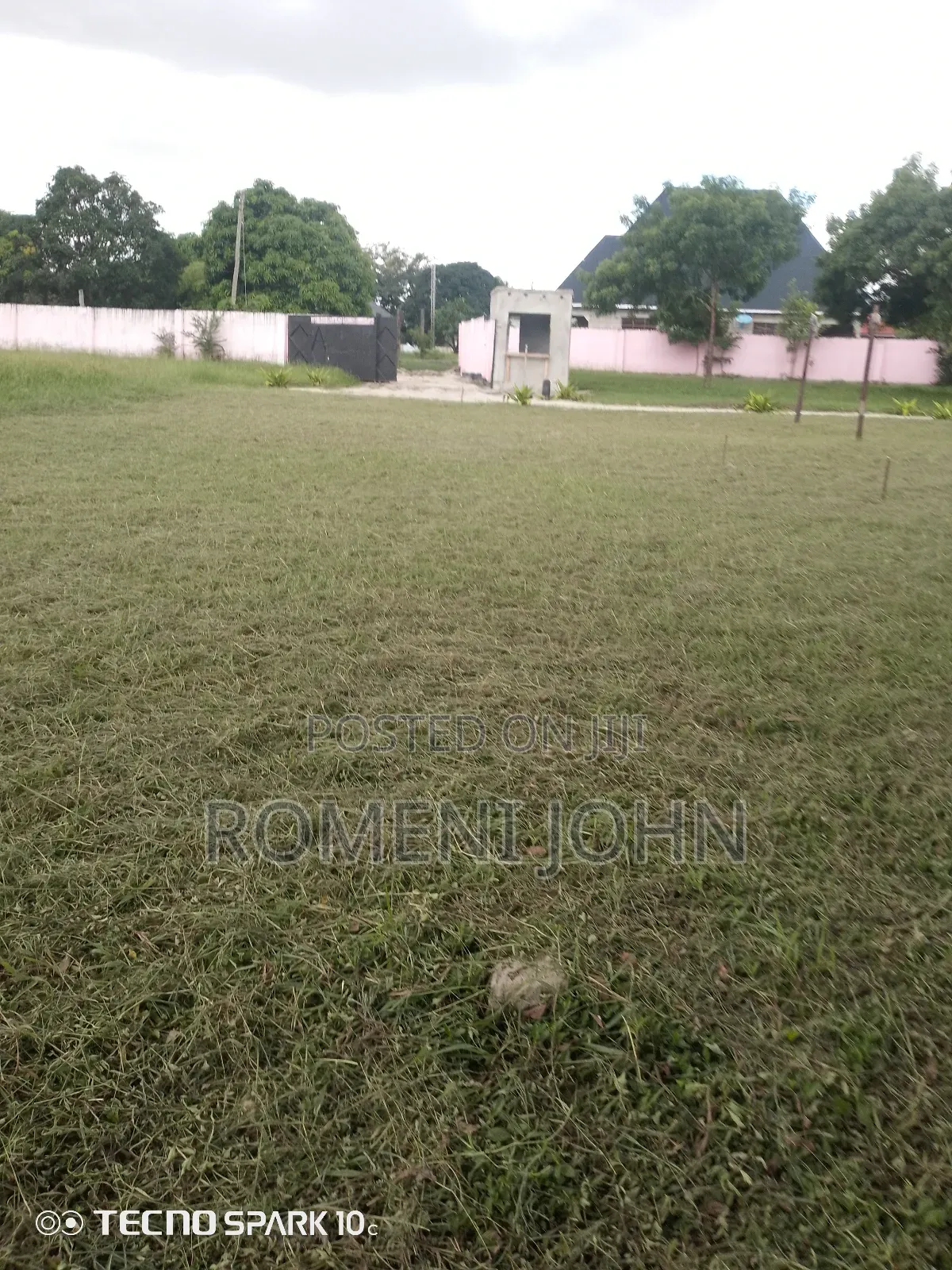 Kiwanja Mita 15 Kwa Mita 12 Kinauzwa Ml 4.5 Majohe Chuo Rada. in Ukonga