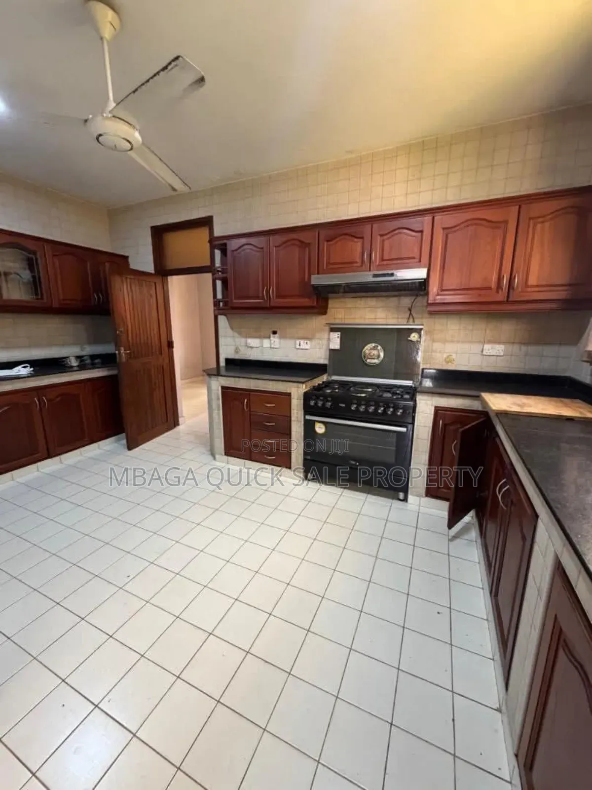 5bdrm House in Msasani for rent in Msasani