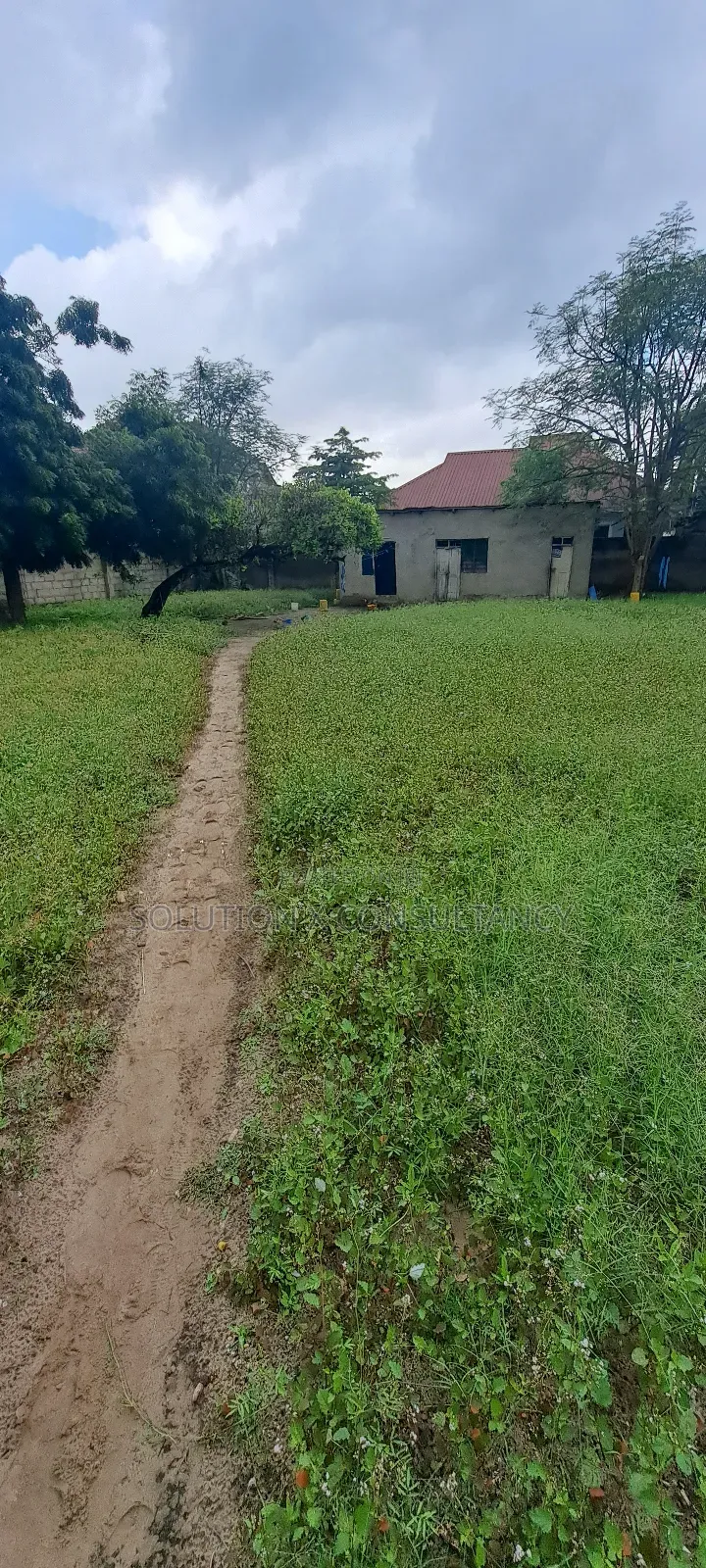 Kiwanja Kinauzwa Ununio in Kunduchi