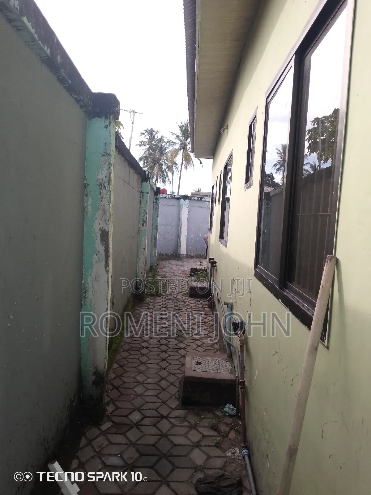 6bdrm House in Tanzania Daresalaam for sale in Ukonga