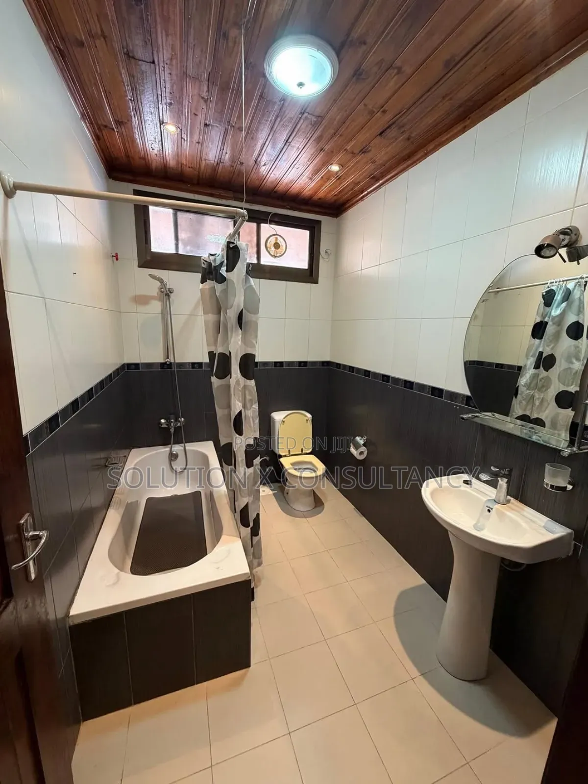5bdrm House in Msasani for rent in Msasani