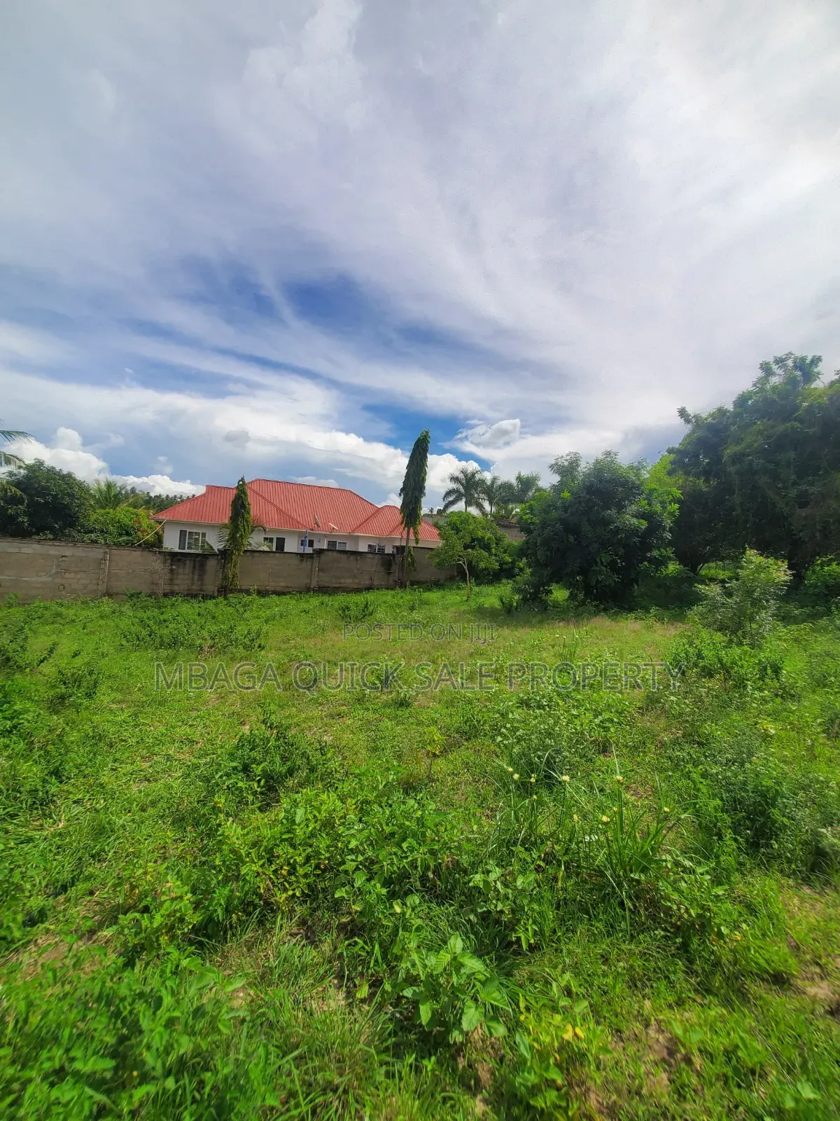 Plot Area SQM 1019 for Sale Located at Madale Atras in Goba
