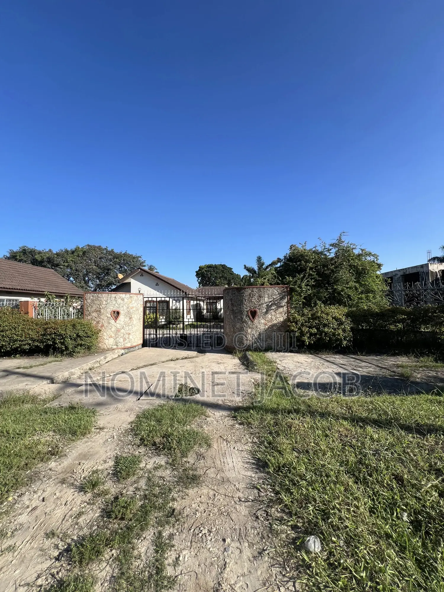Plot for Sale CQMT 2000 Bei Dollar 800,000 in Mbezi Beach
