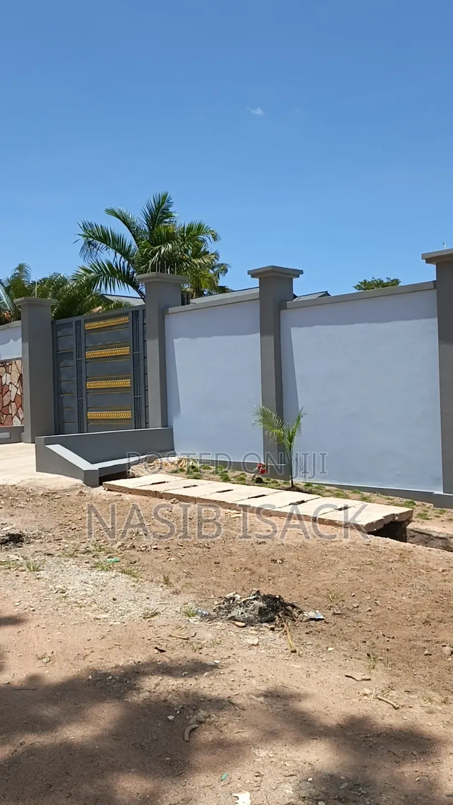 Furnished 3bdrm House in Mkolani for sale in Mkolani