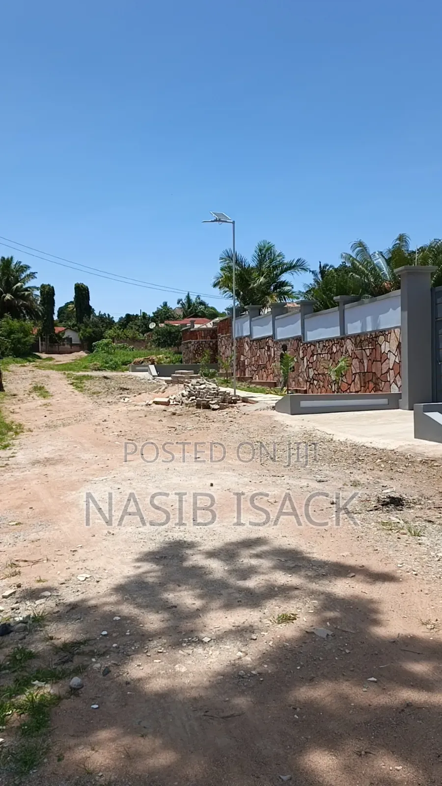 Furnished 3bdrm House in Mkolani for sale in Mkolani