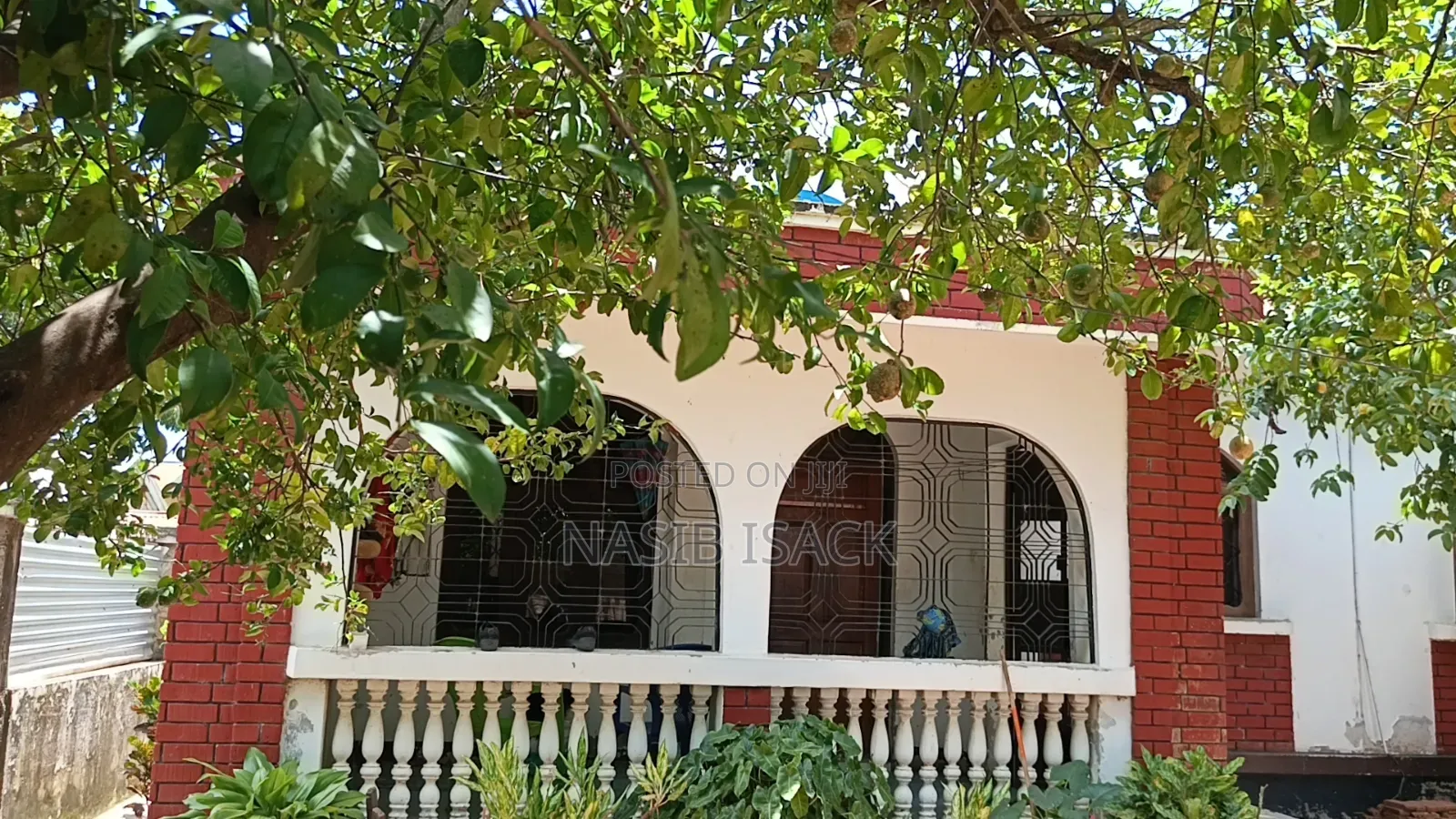 Furnished 3bdrm House in Mkolani for sale in Mkolani