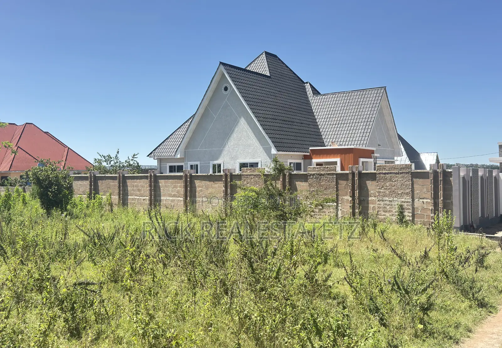 Kiwanja Kinauzwa Buhongwa in Buhongwa