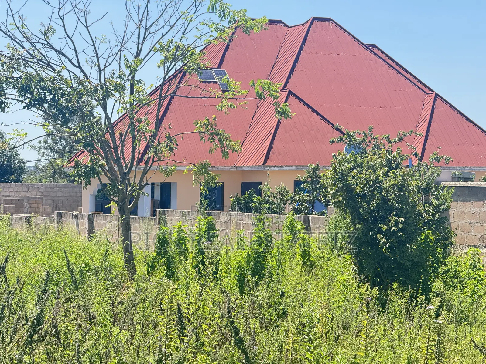 Kiwanja Kinauzwa Buhongwa in Buhongwa