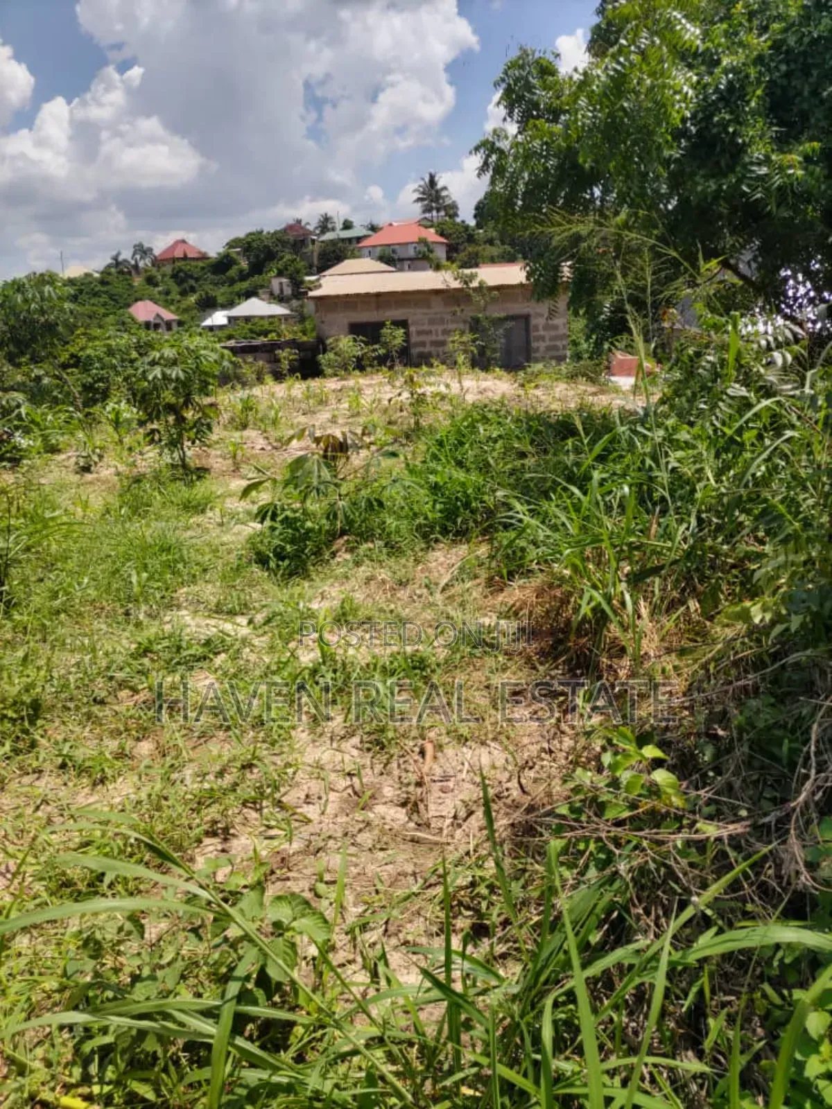 Kiwanja Kinauzwa Kimara Suka Golani in Kimara