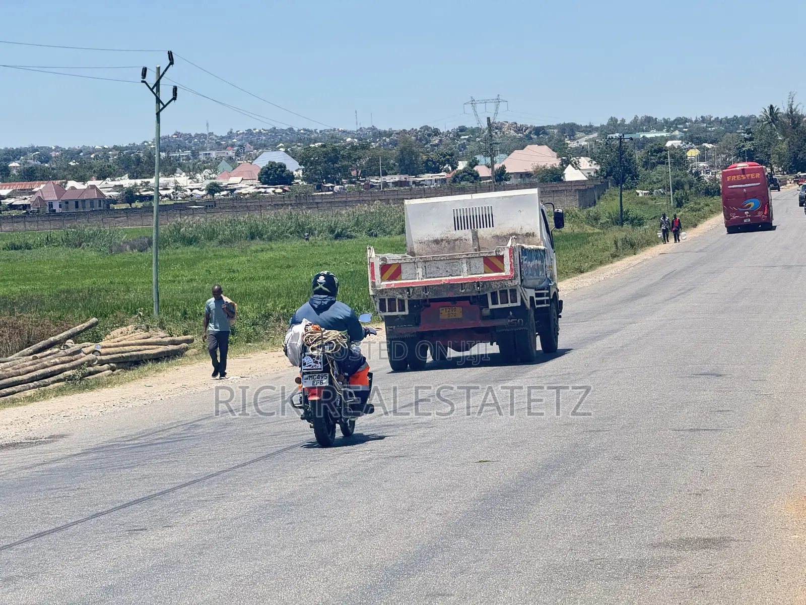 Kiwanja Cha Pili (2) Lami Kinauzwa ( Industrial Area ) in Buhongwa